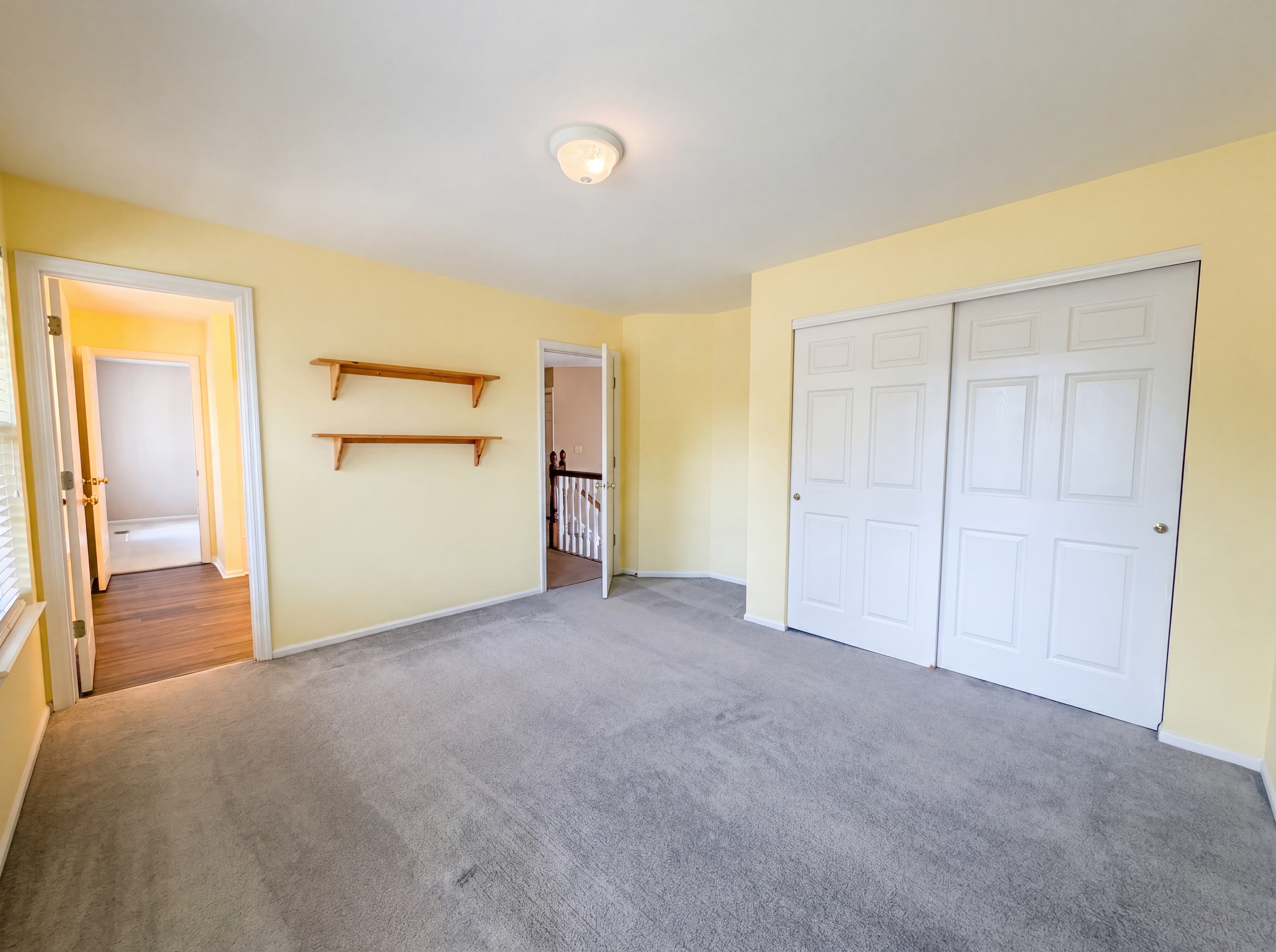 Photo 18 of 33 of 1311 Norwood Hills Dr, O Fallon, MO