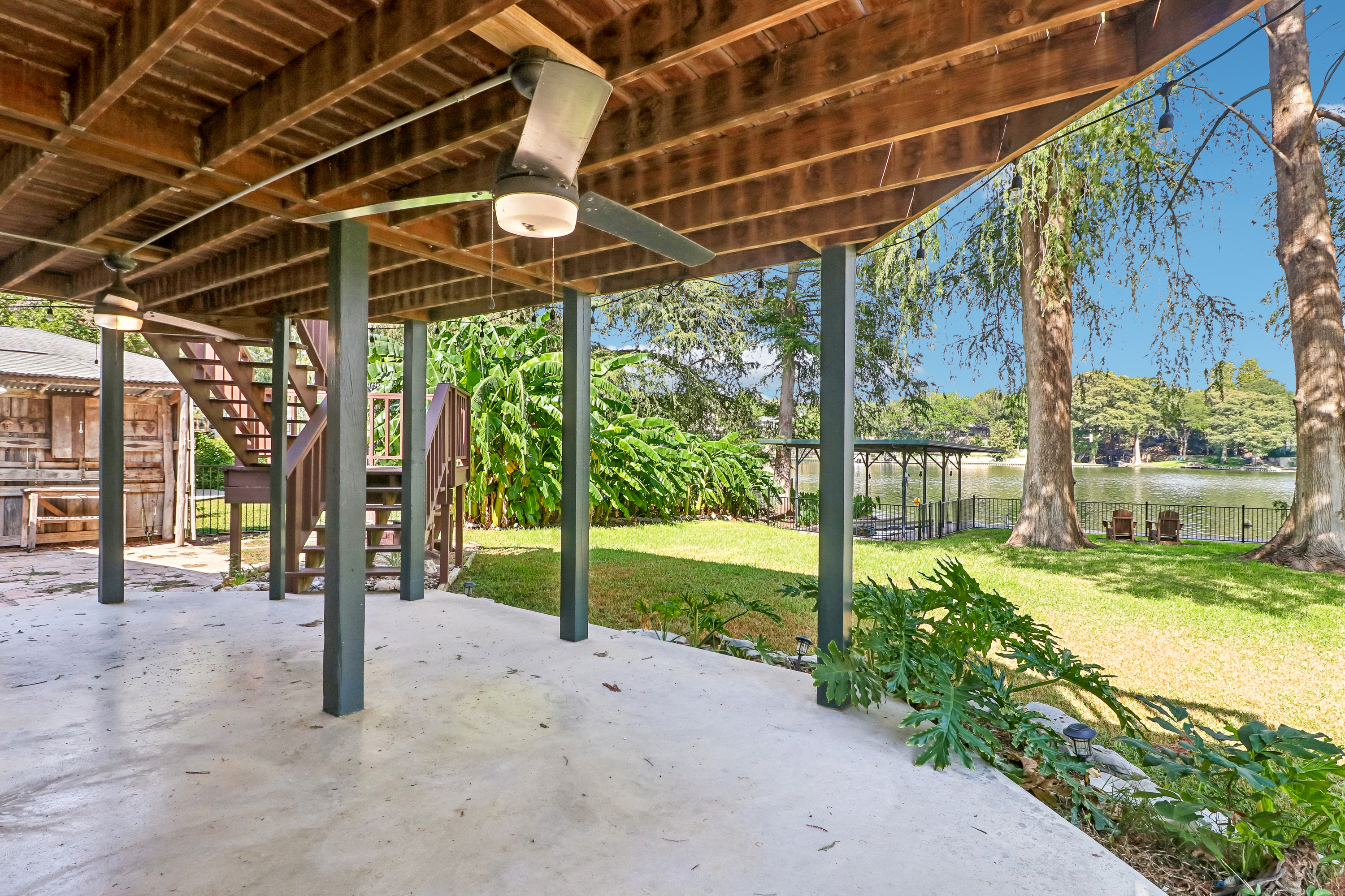 Photo 42 of 47 of 1321 E Zipp Rd, New Braunfels, TX