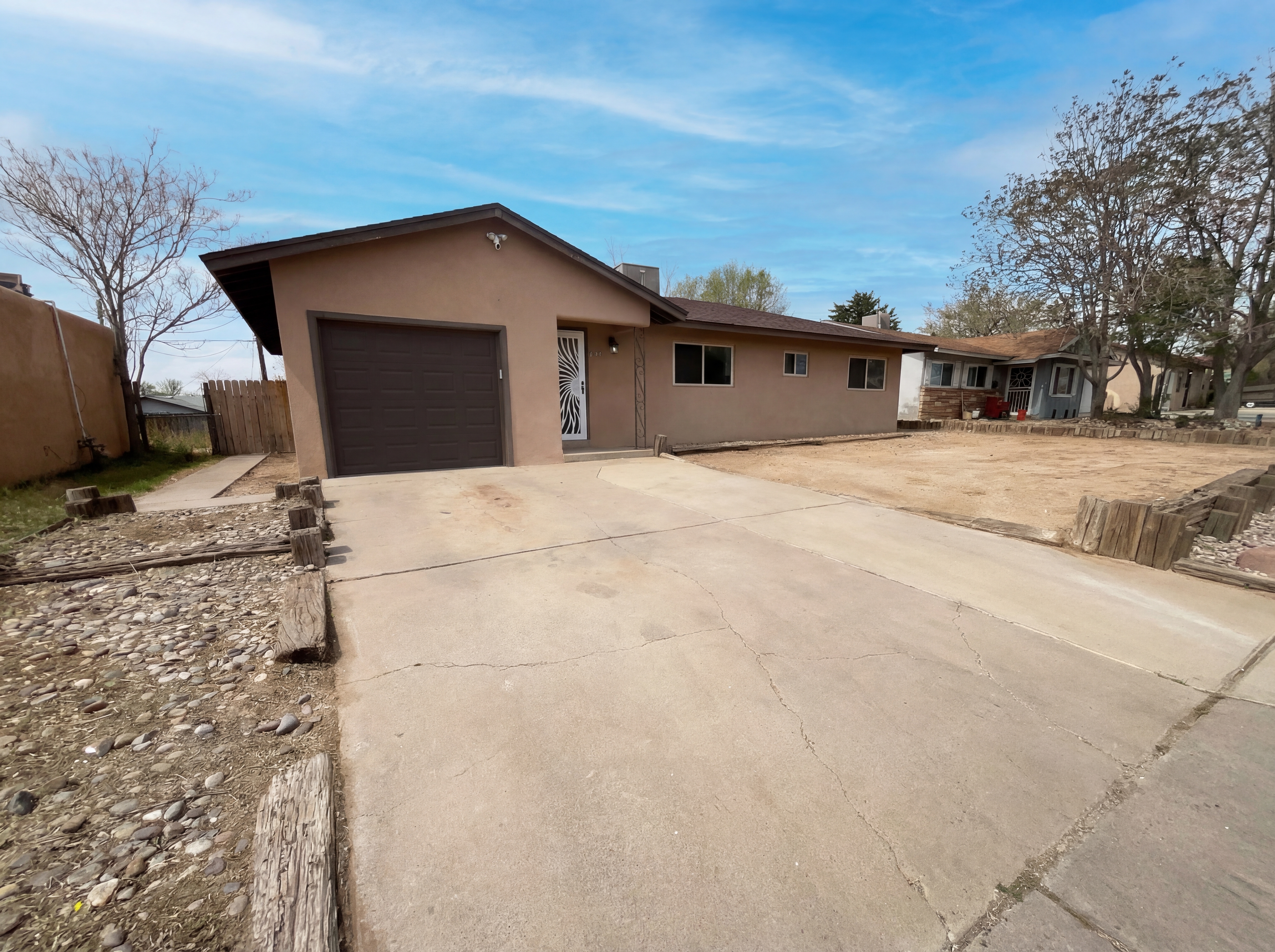 Photo 7 of 14 of 1209 Westerfeld Dr NE, Albuquerque, NM