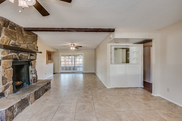 Photo 3 of 27 - 2620 S Holbrook Ln, Tempe, AZ 85282