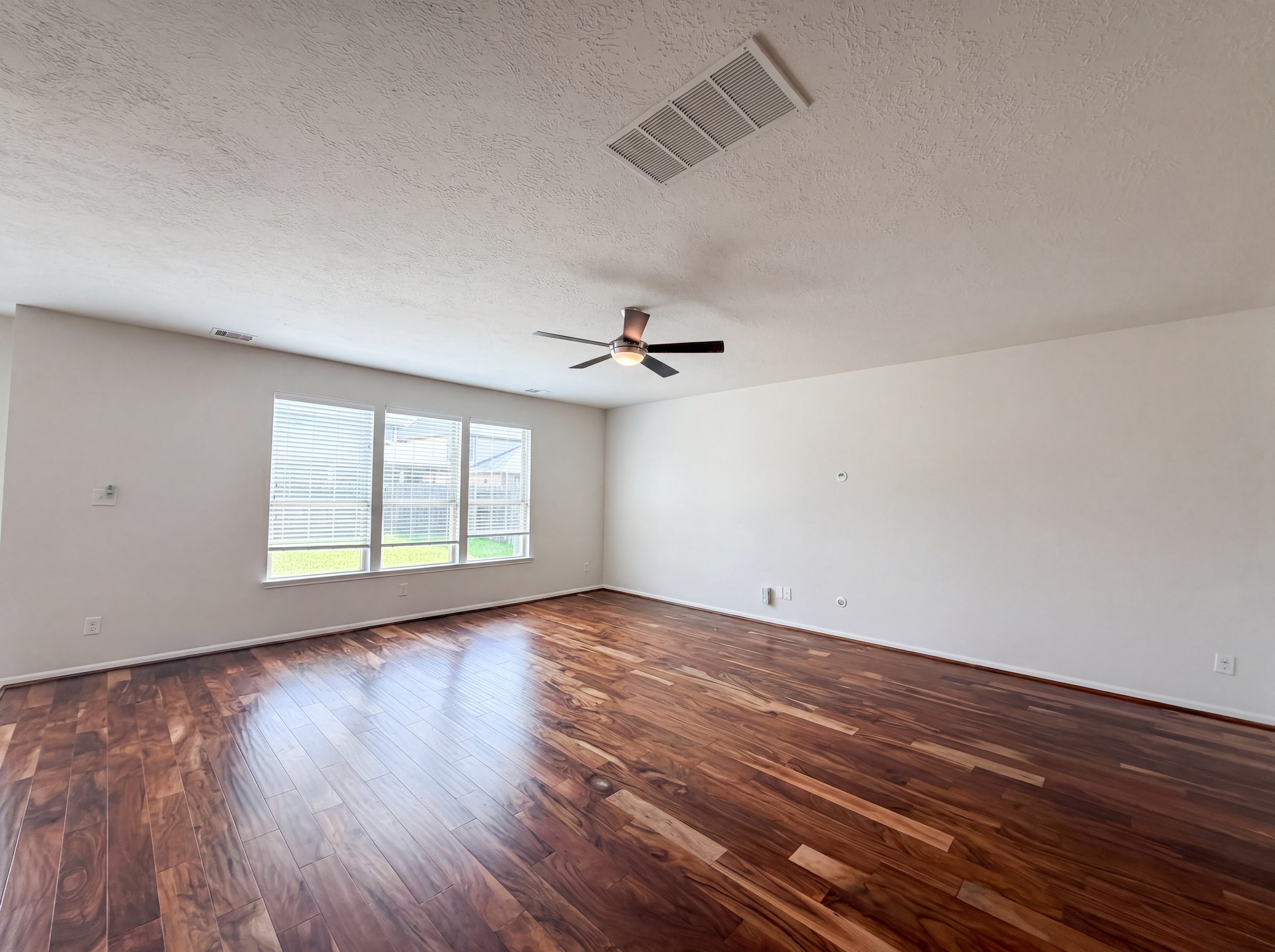 Photo 3 of 26 of 19022 Tower Rose Ct, Katy, TX