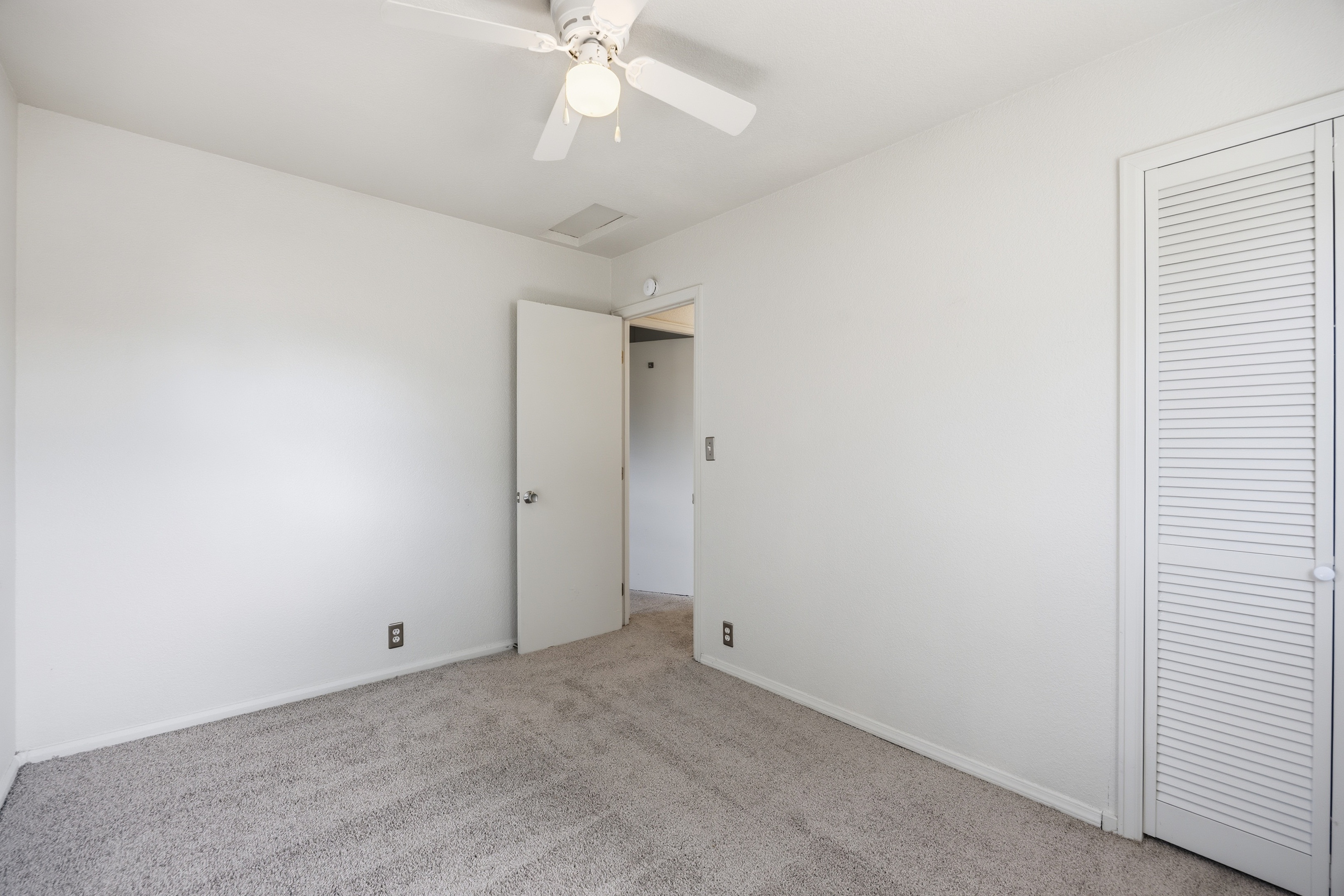 Photo 39 of 63 of 412 Lynn Ave, Colorado Springs, CO