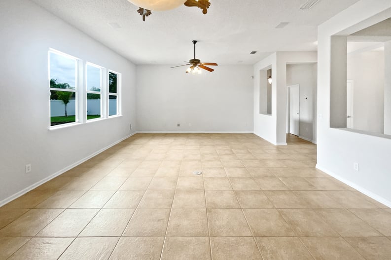 Property photo 3 of 1292 Sunray Ct