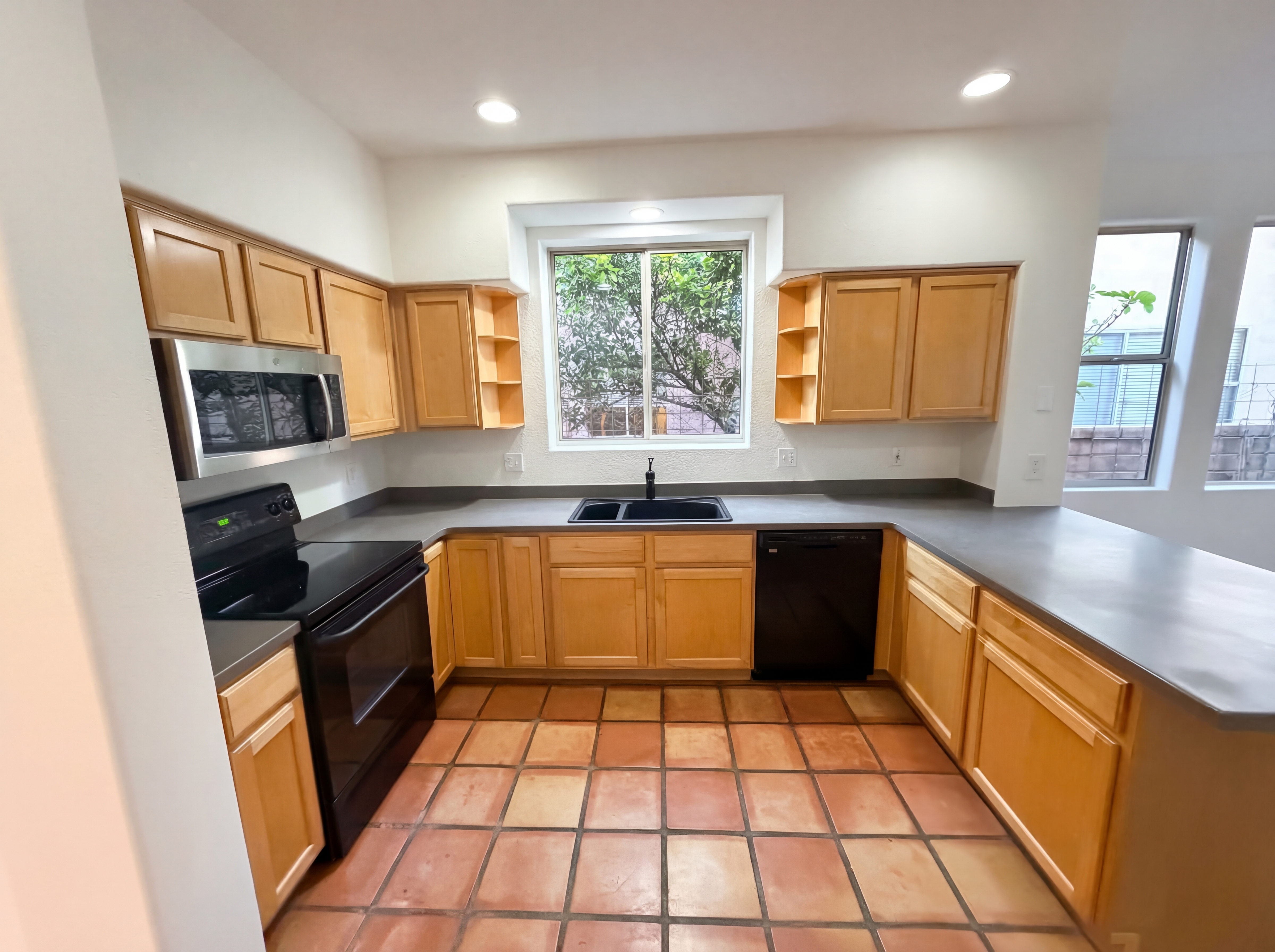 Photo 2 of 23 of 5230 E Timrod St, Tucson, AZ