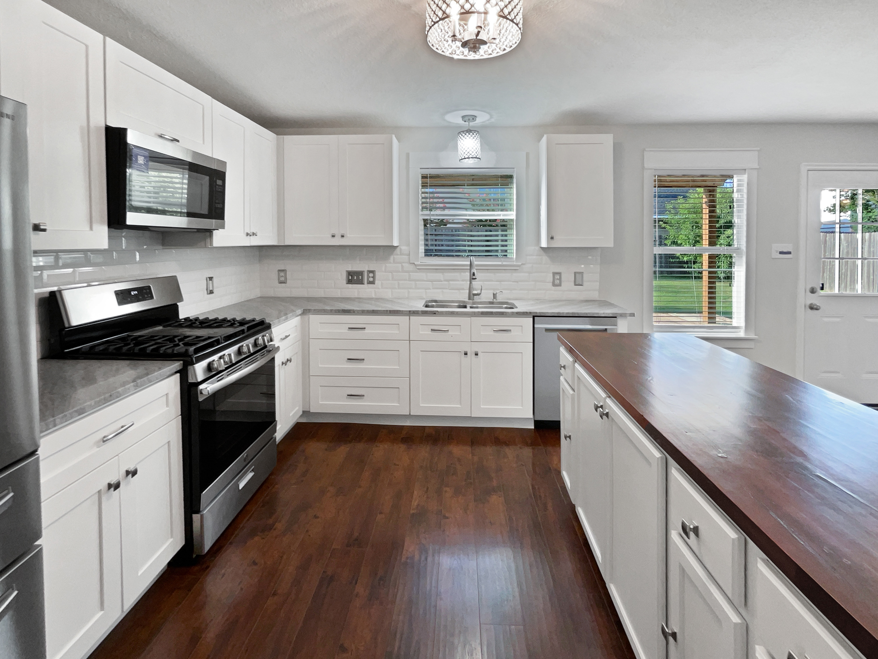 Photo 10 of 20 of 12018 Green Willow Falls Dr, Tomball, TX