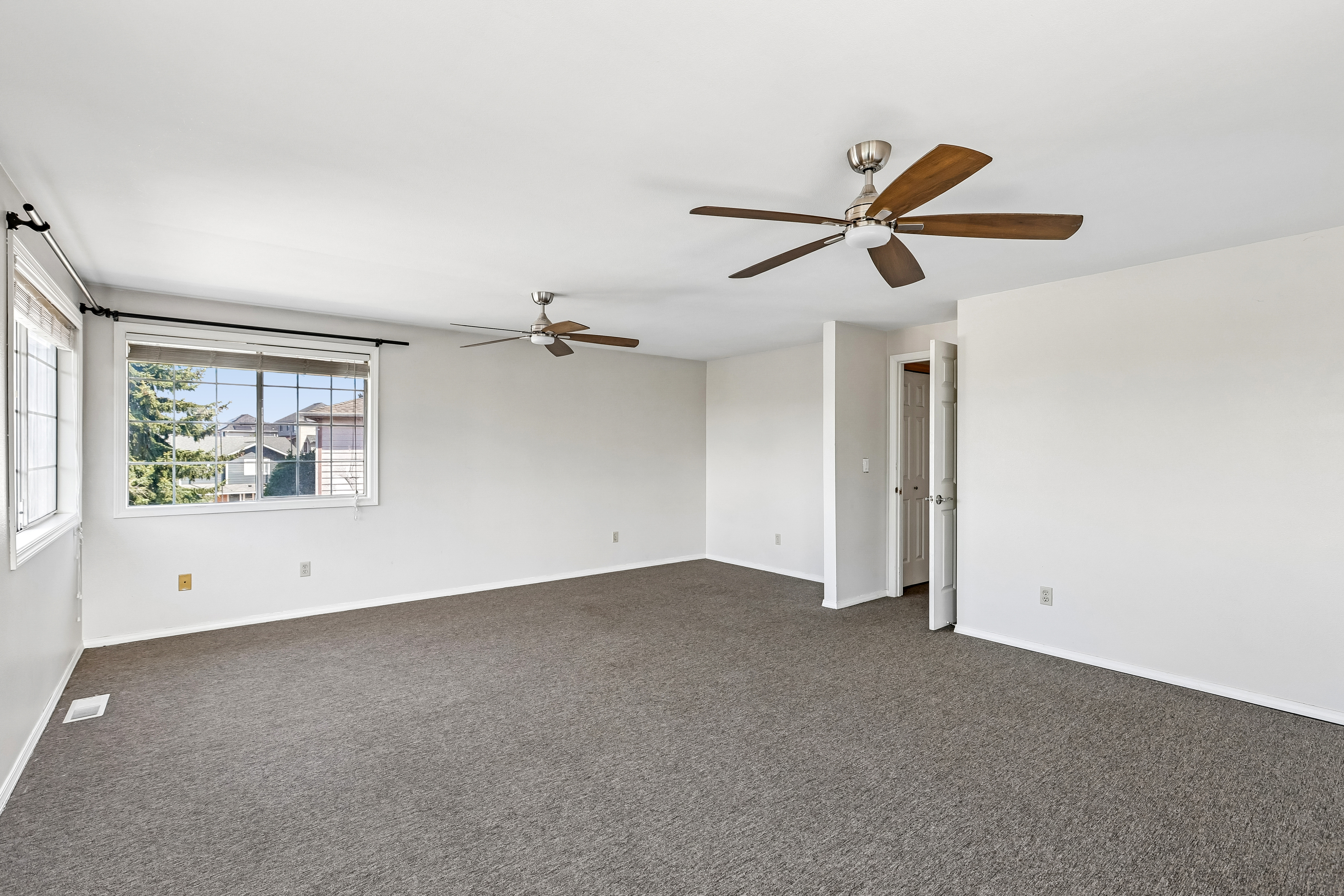 Photo 10 of 54 of 6816 58th St NE, Marysville, WA