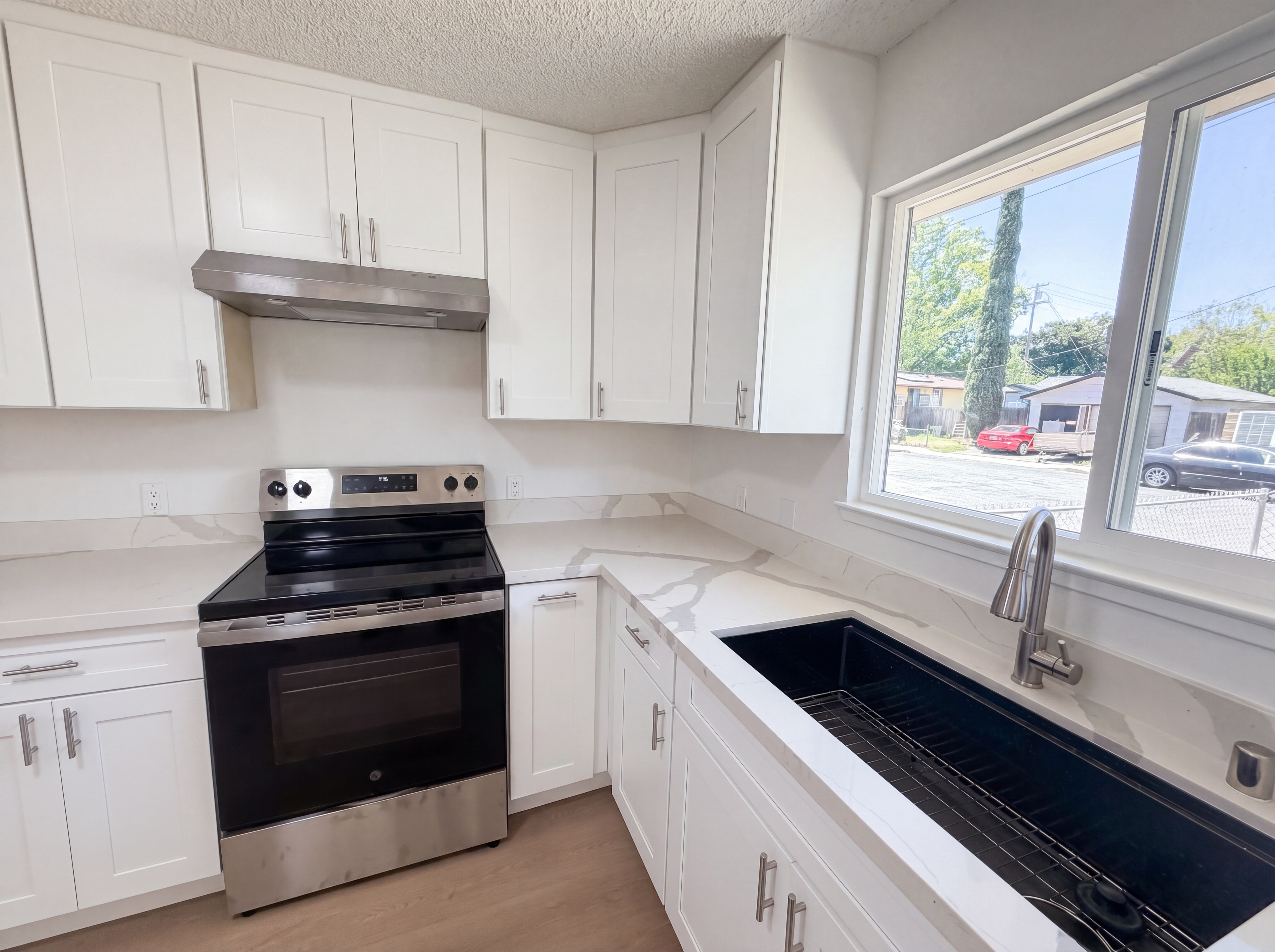 Photo 11 of 28 of 140 S Starr St, Lakeport, CA