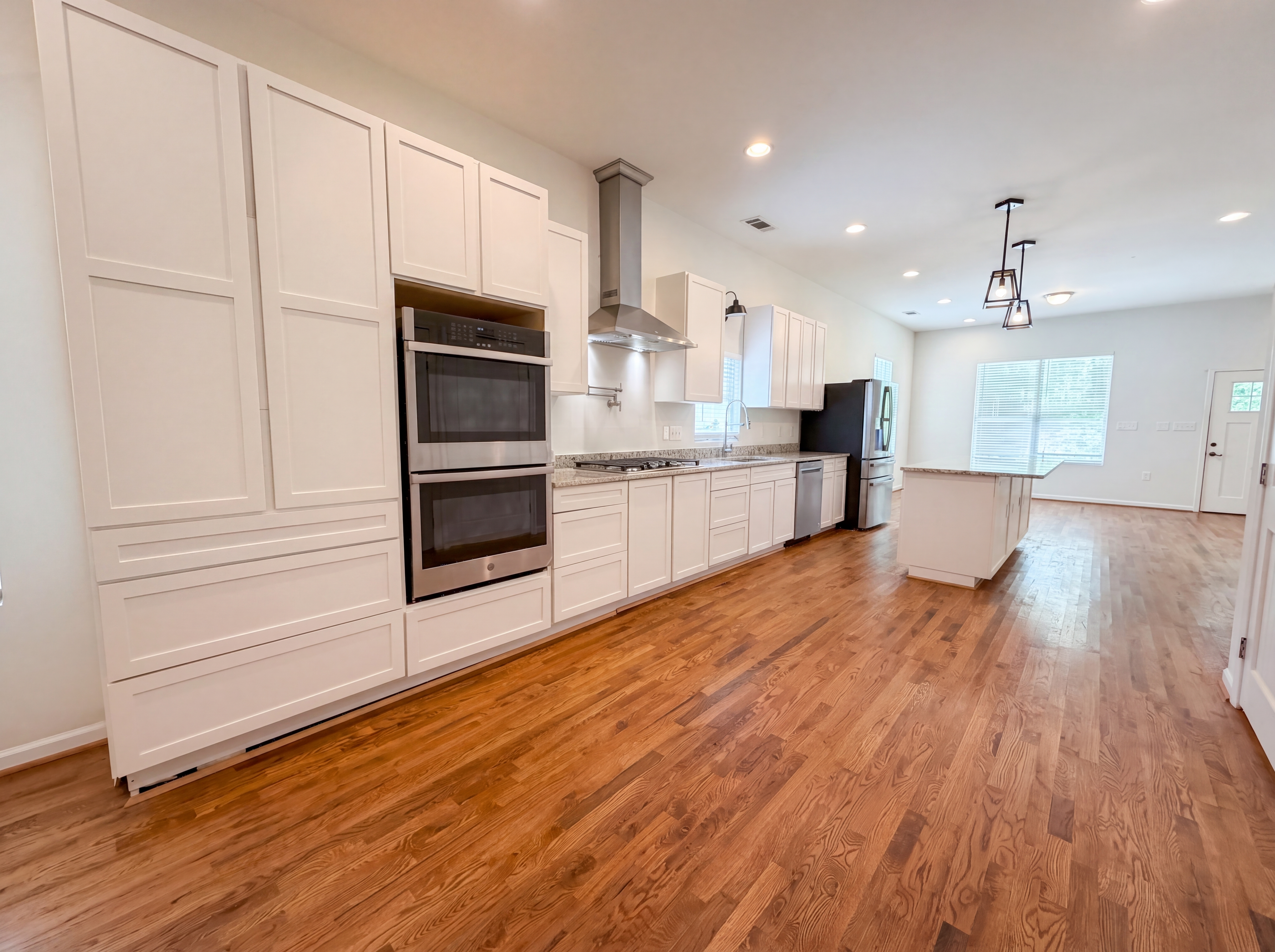Photo 7 of 22 of 861 77th St S, Birmingham, AL