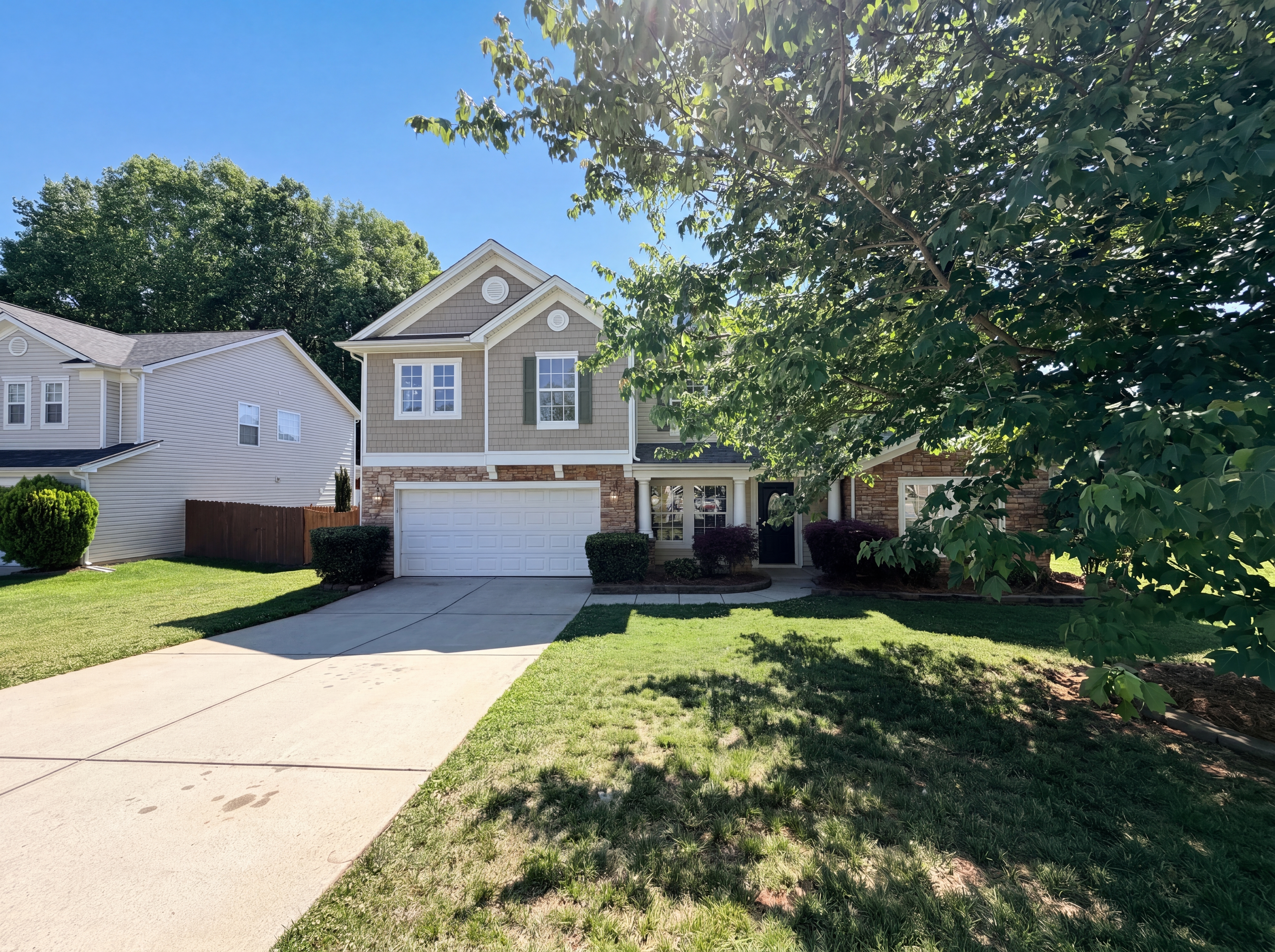 Photo 7 of 23 of 10016 Markus Dr, Mint Hill, NC