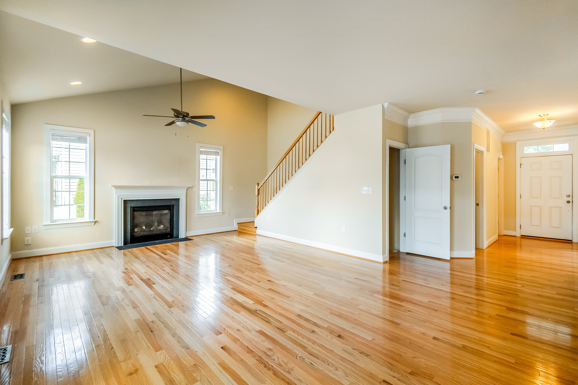 Photo 4 of 23 of 225 Dinwiddie Way, Kearneysville, WV