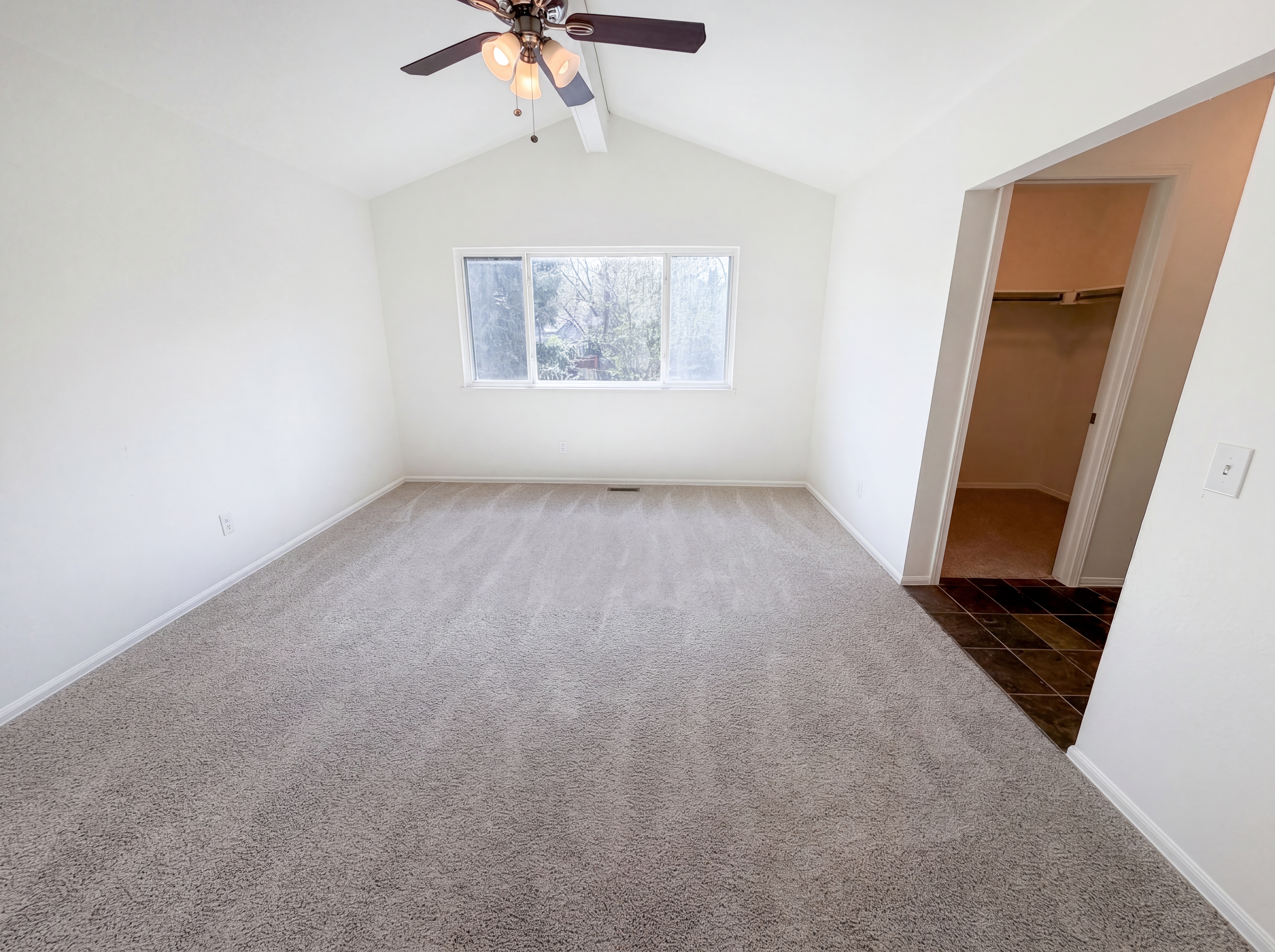Photo 4 of 42 of 10330 E Weaver Pl, Englewood, CO