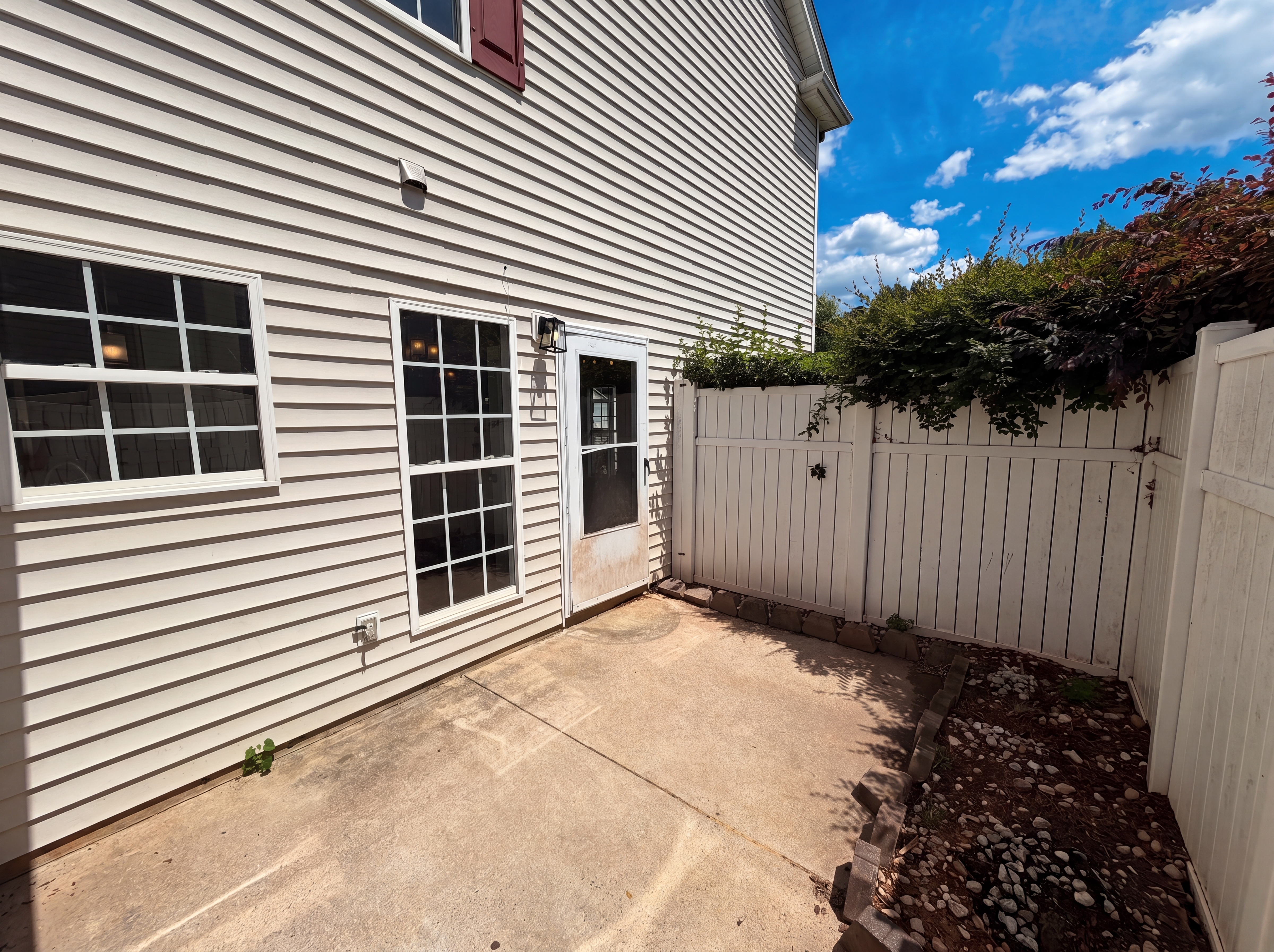 Photo 5 of 21 of 3831 Mohawk Ct, Charlotte, NC