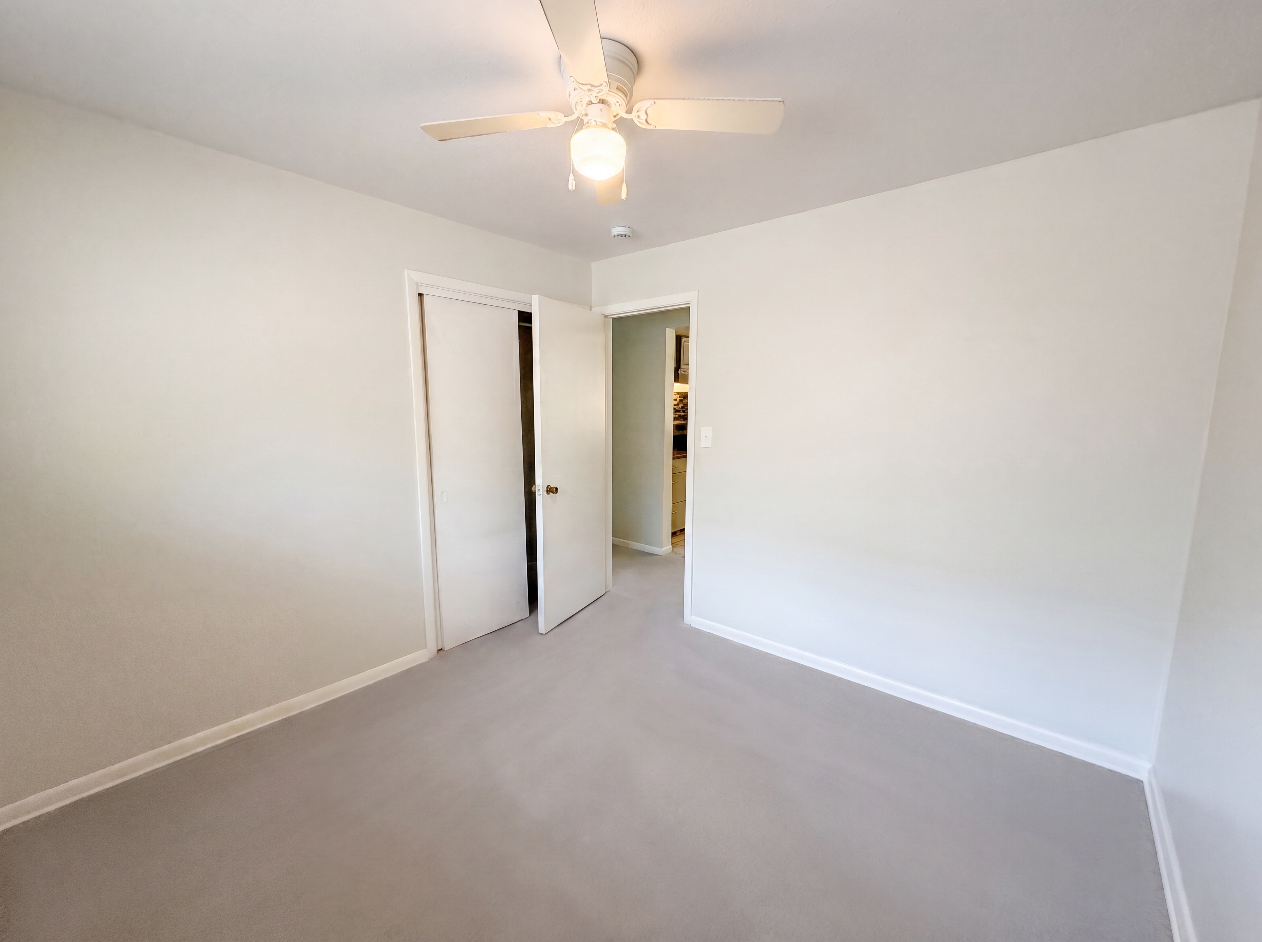 Photo 4 of 19 of 13606 Carpenter Rd, Cleveland, OH