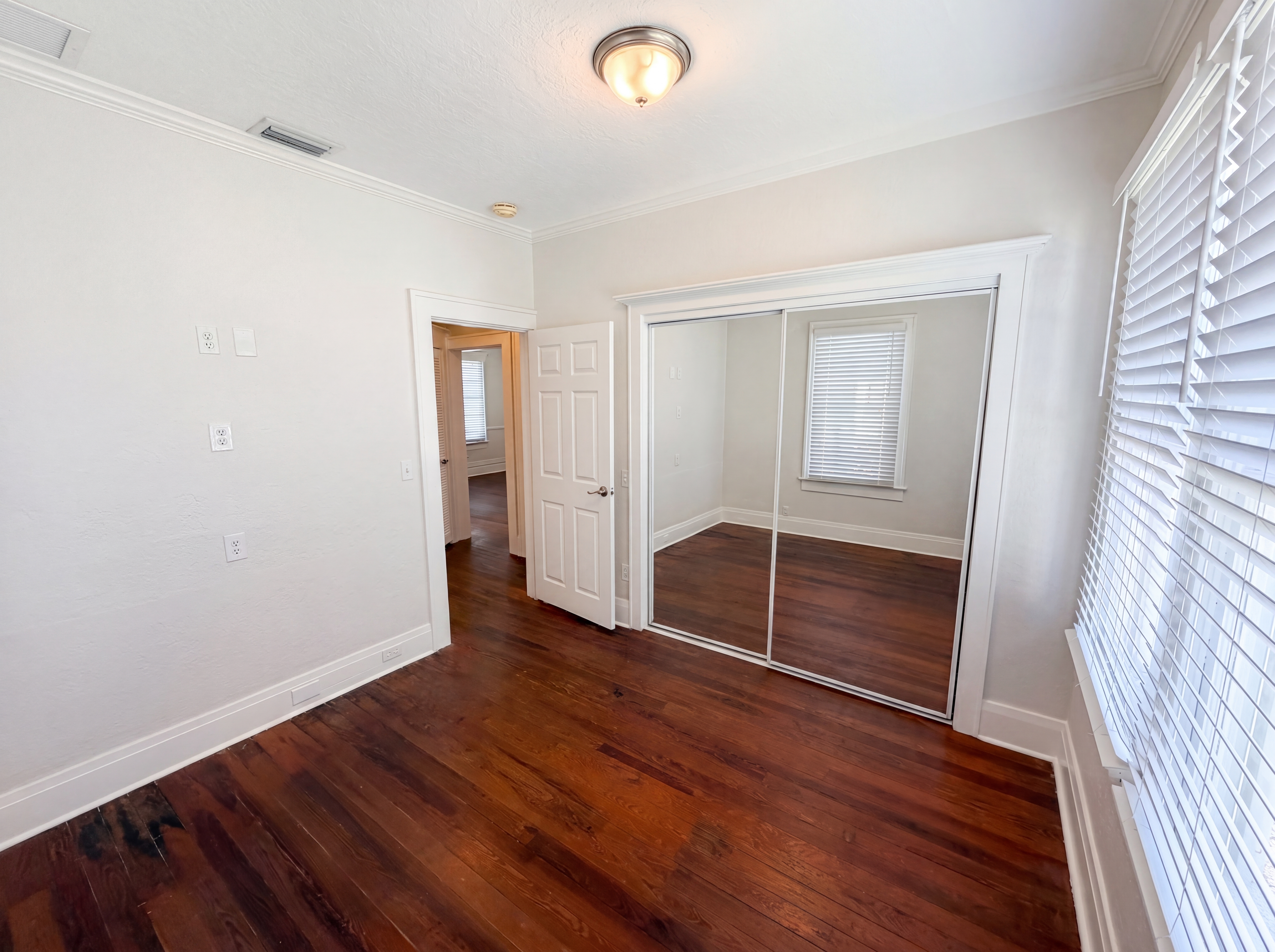 Photo 17 of 25 of 535 Palmetto Dr, Melbourne, FL
