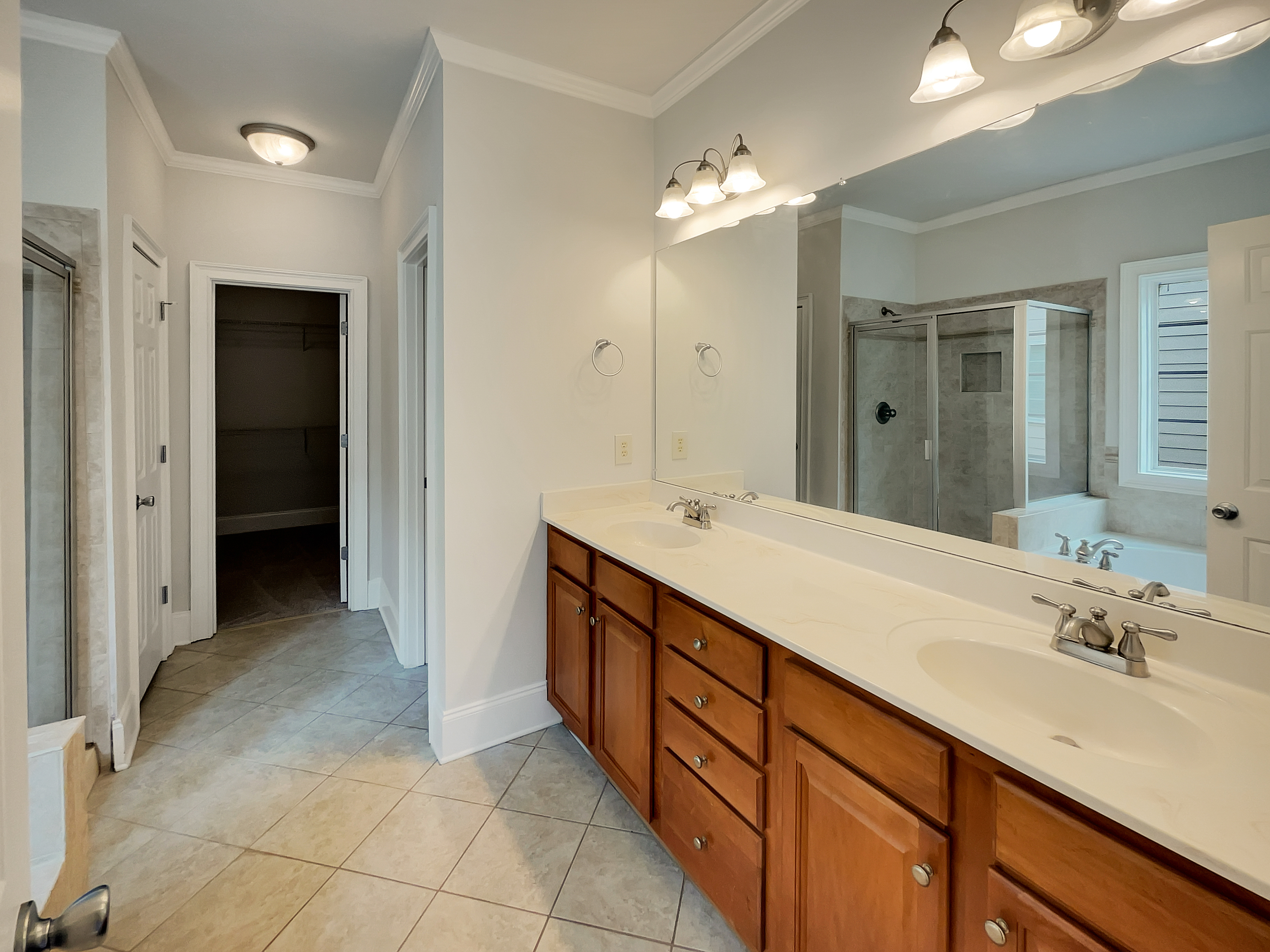 Photo 15 of 34 of 6405 Beaver Creek Trl, Atlanta, GA