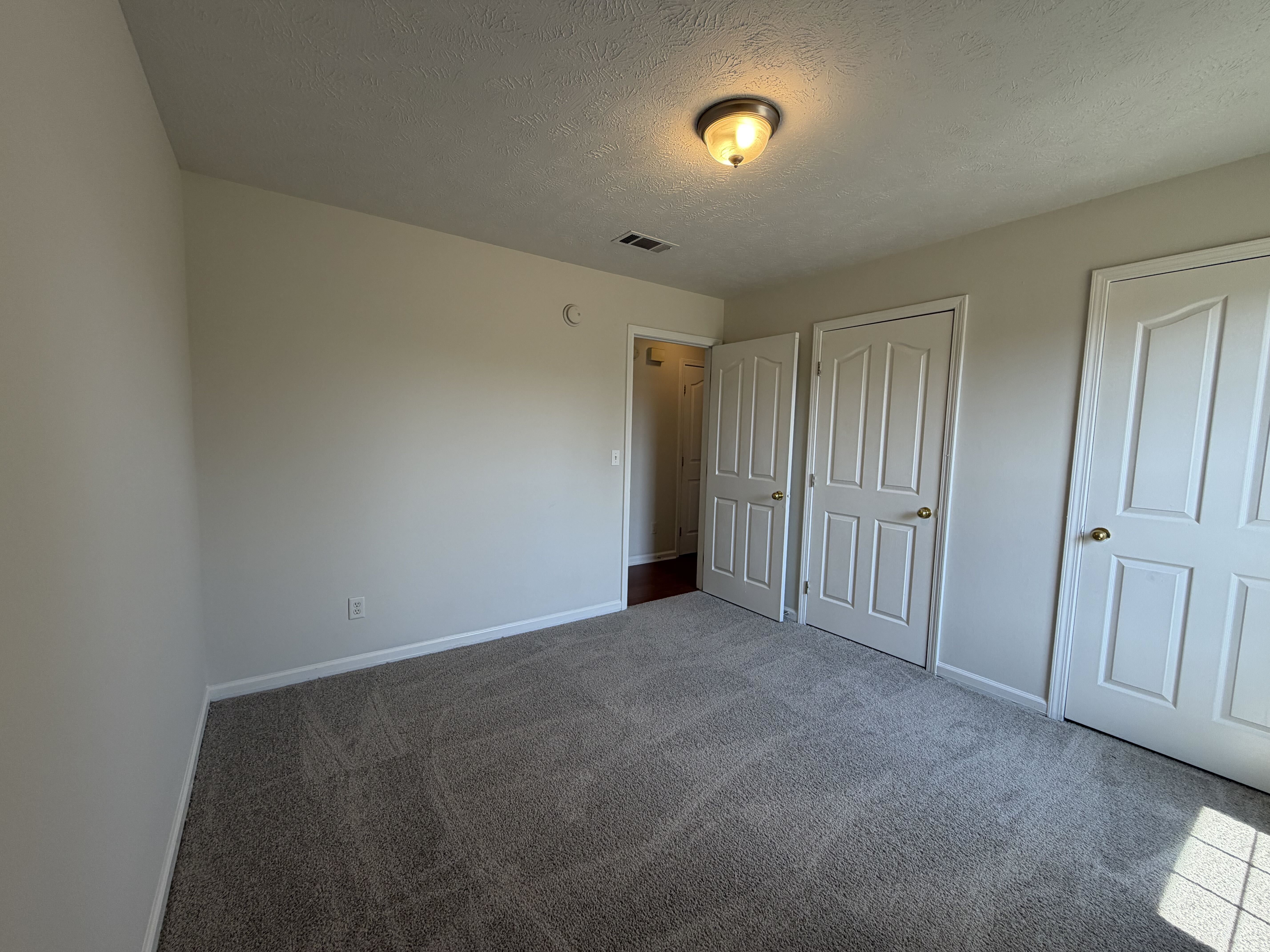 Photo 19 of 22 of 8018 Valencia Dr, Smyrna, TN
