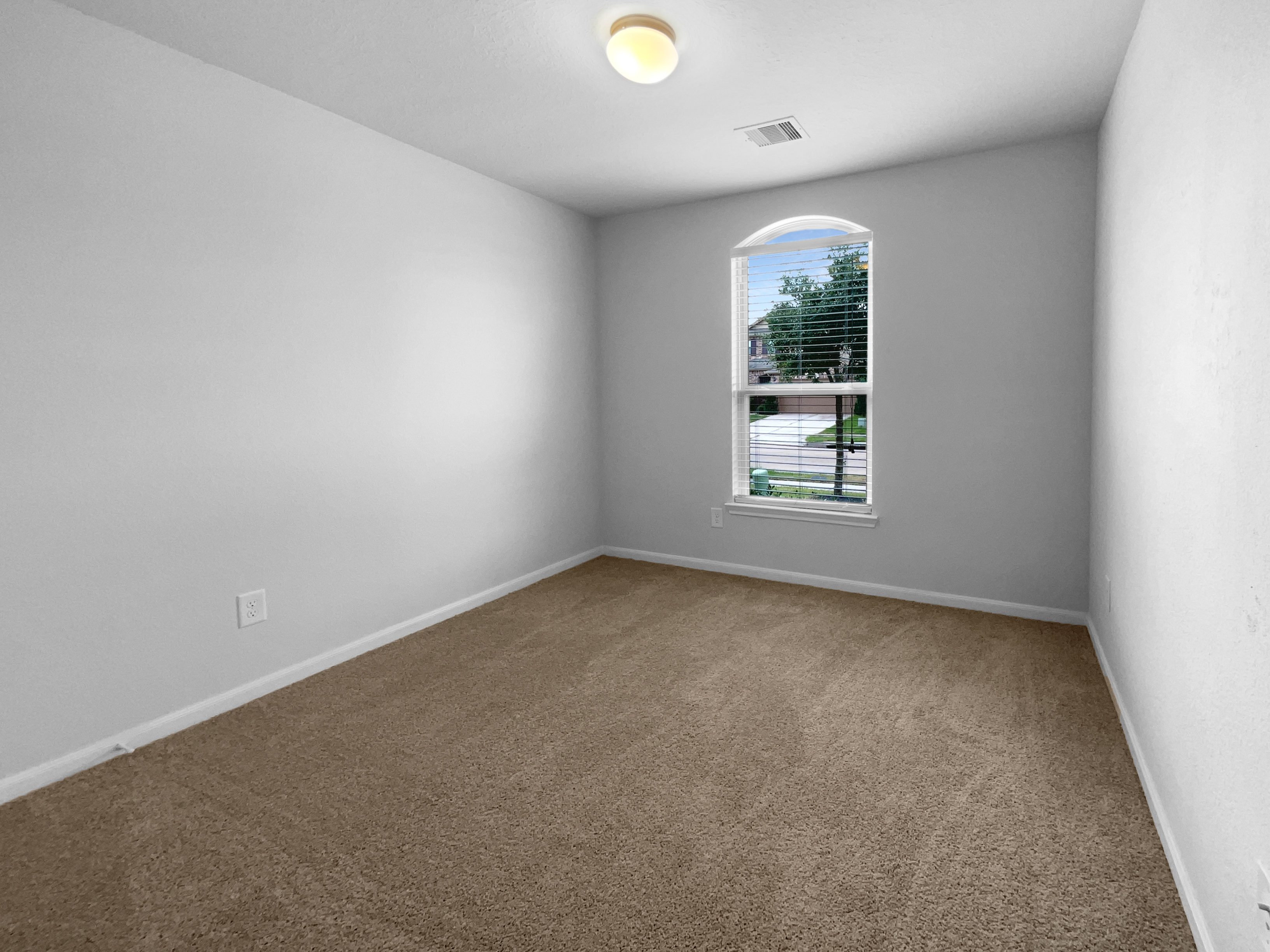 Photo 10 of 19 of 25621 Ramsey Heights Way, Porter, TX