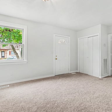 Property photo 3 of 76 Cavalier Rd