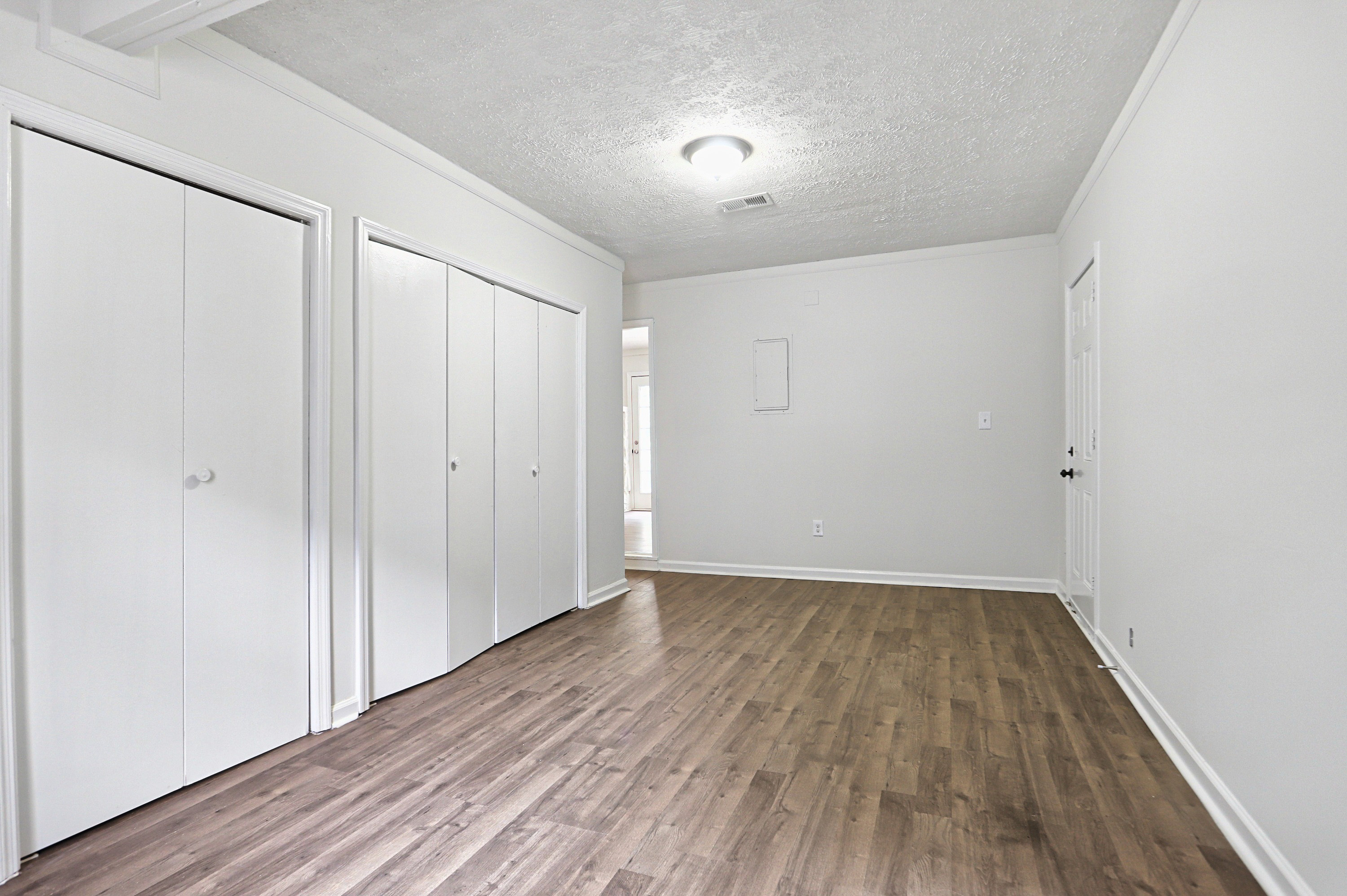 Photo 16 of 31 of 6379 Leverett Dr, Lithonia, GA