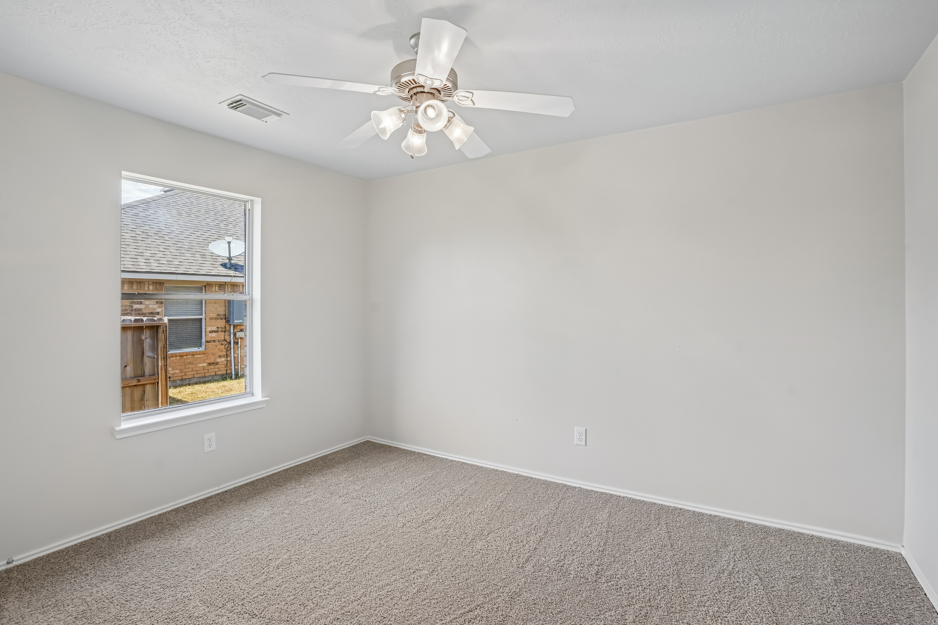 Photo 28 of 37 of 10710 Laurelton Ct, Humble, TX