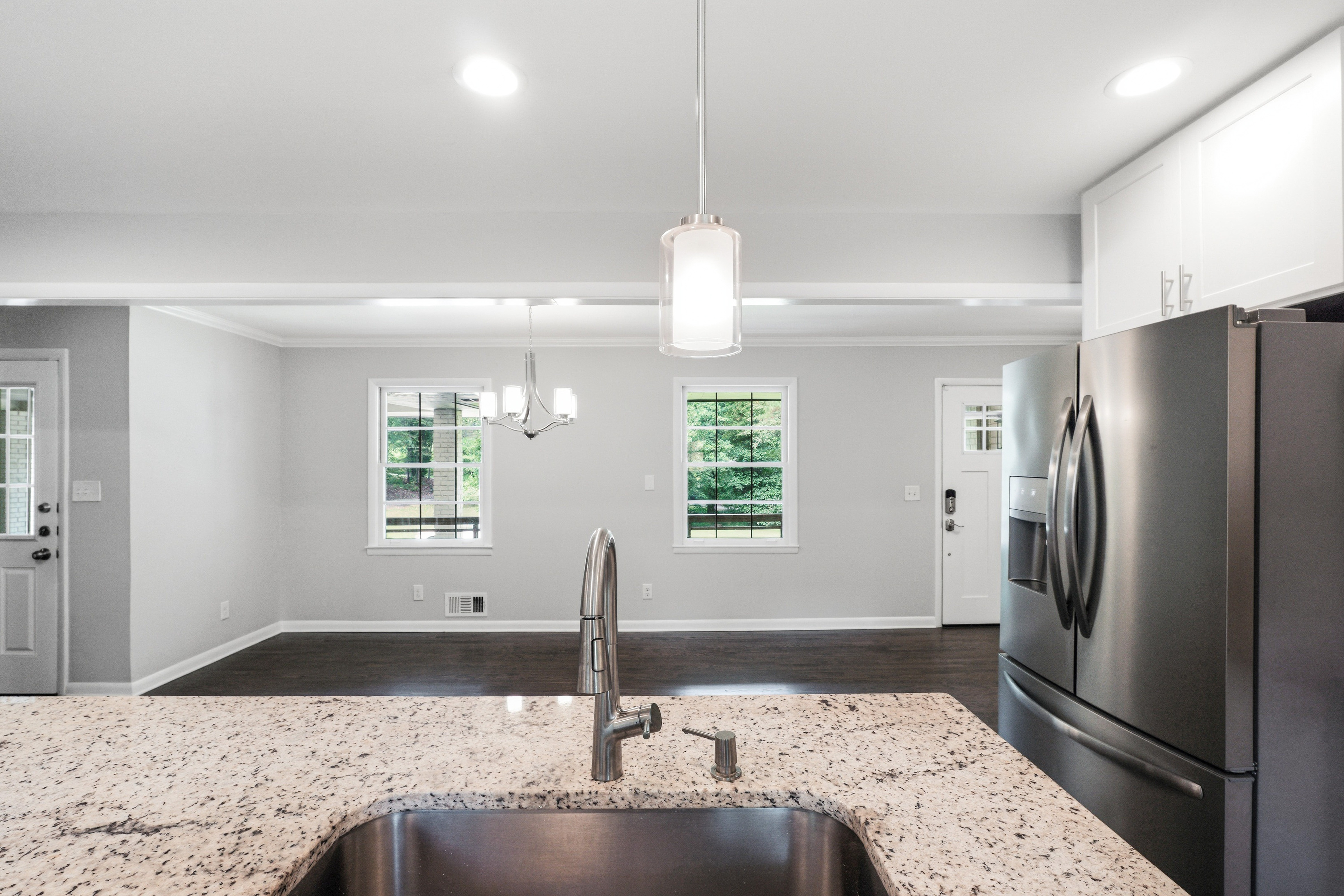 Photo 10 of 35 of 3020 Landrum Dr SW, Atlanta, GA