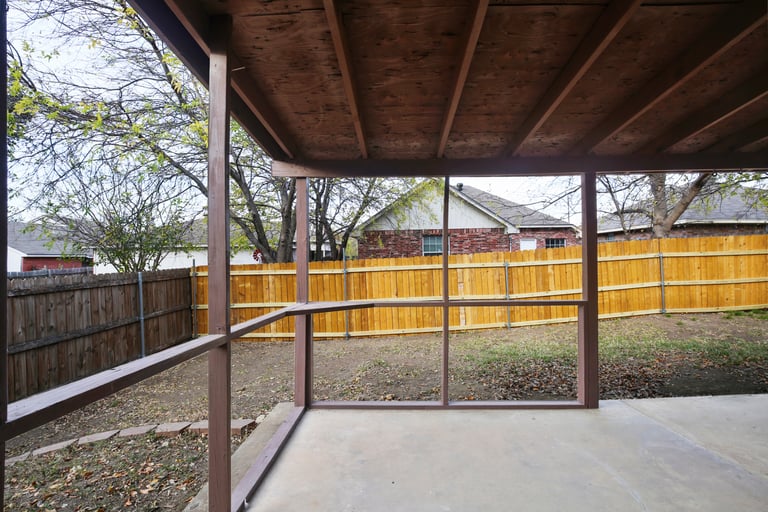 Photo 22 of 26 - 4641 Feathercrest Dr, Fort Worth, TX 76137