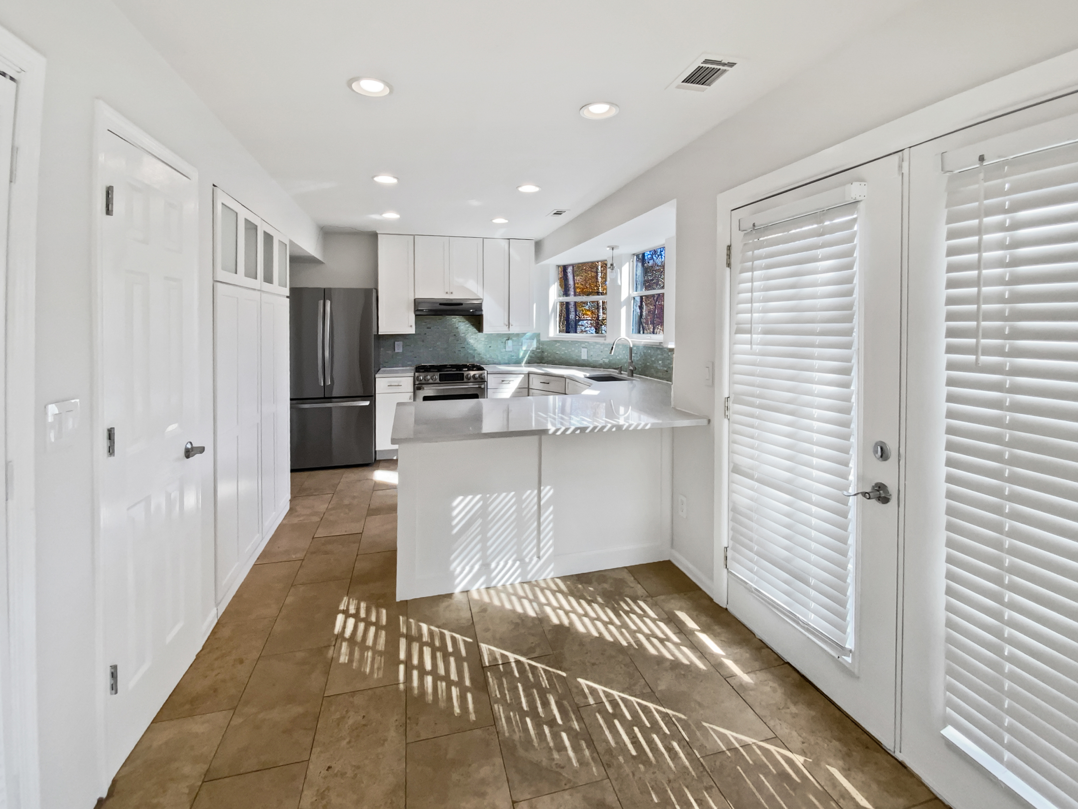 Photo 10 of 19 of 12732 Sulgrave Dr, Huntersville, NC