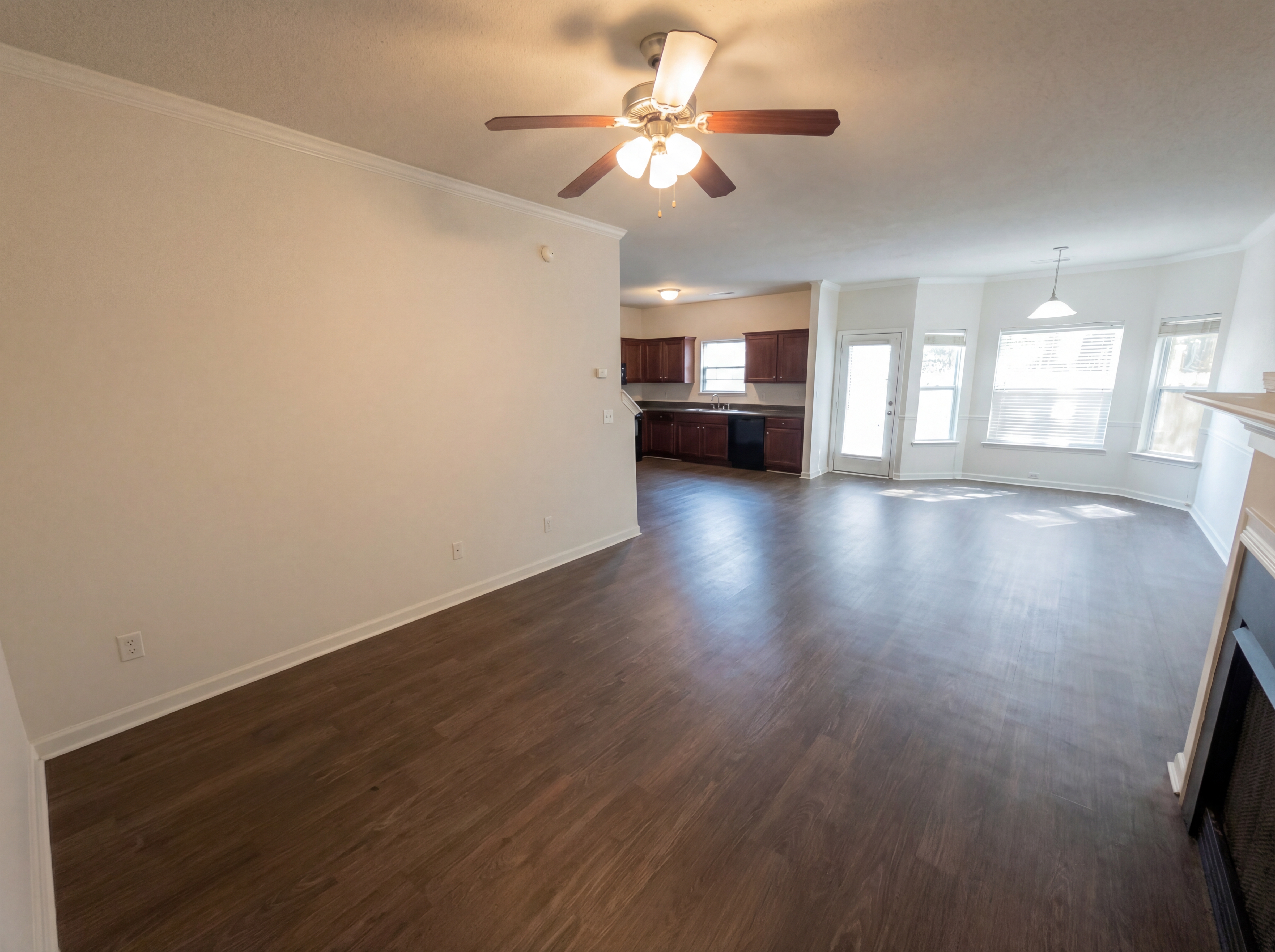 Photo 7 of 22 of 1630 Tigris Ct, Atlanta, GA