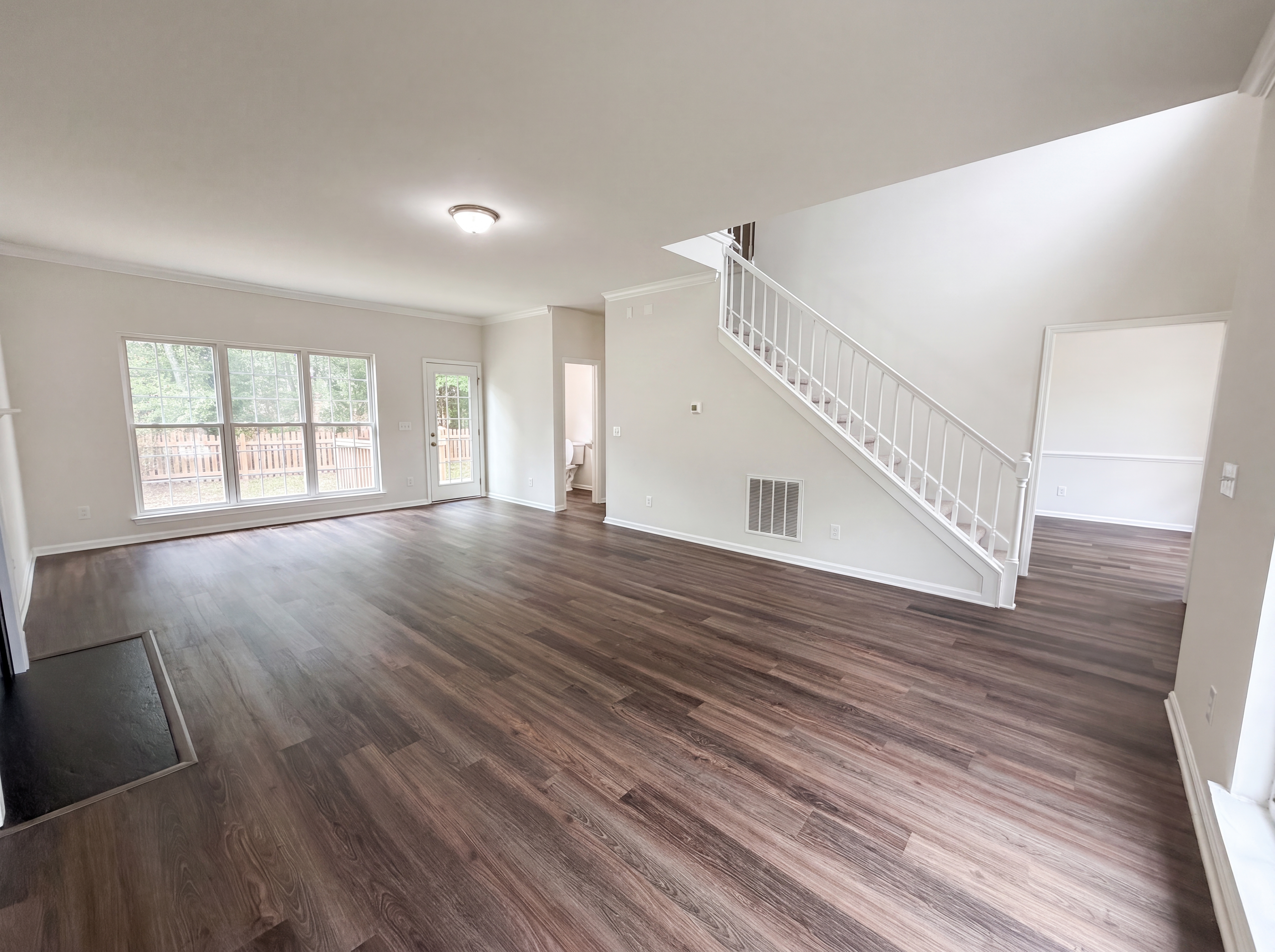 Photo 6 of 32 of 104 Ashley Hall Rd, Columbia, SC