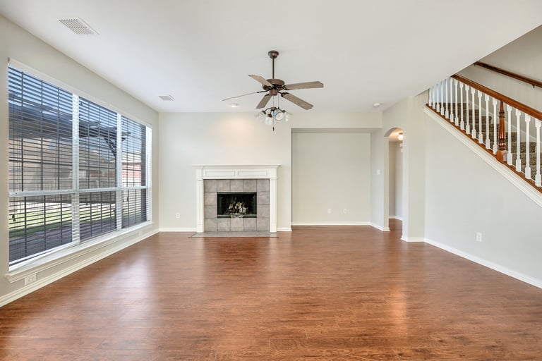 Photo 7 of 25 - 8117 Hartford Dr, Rowlett, TX 75089