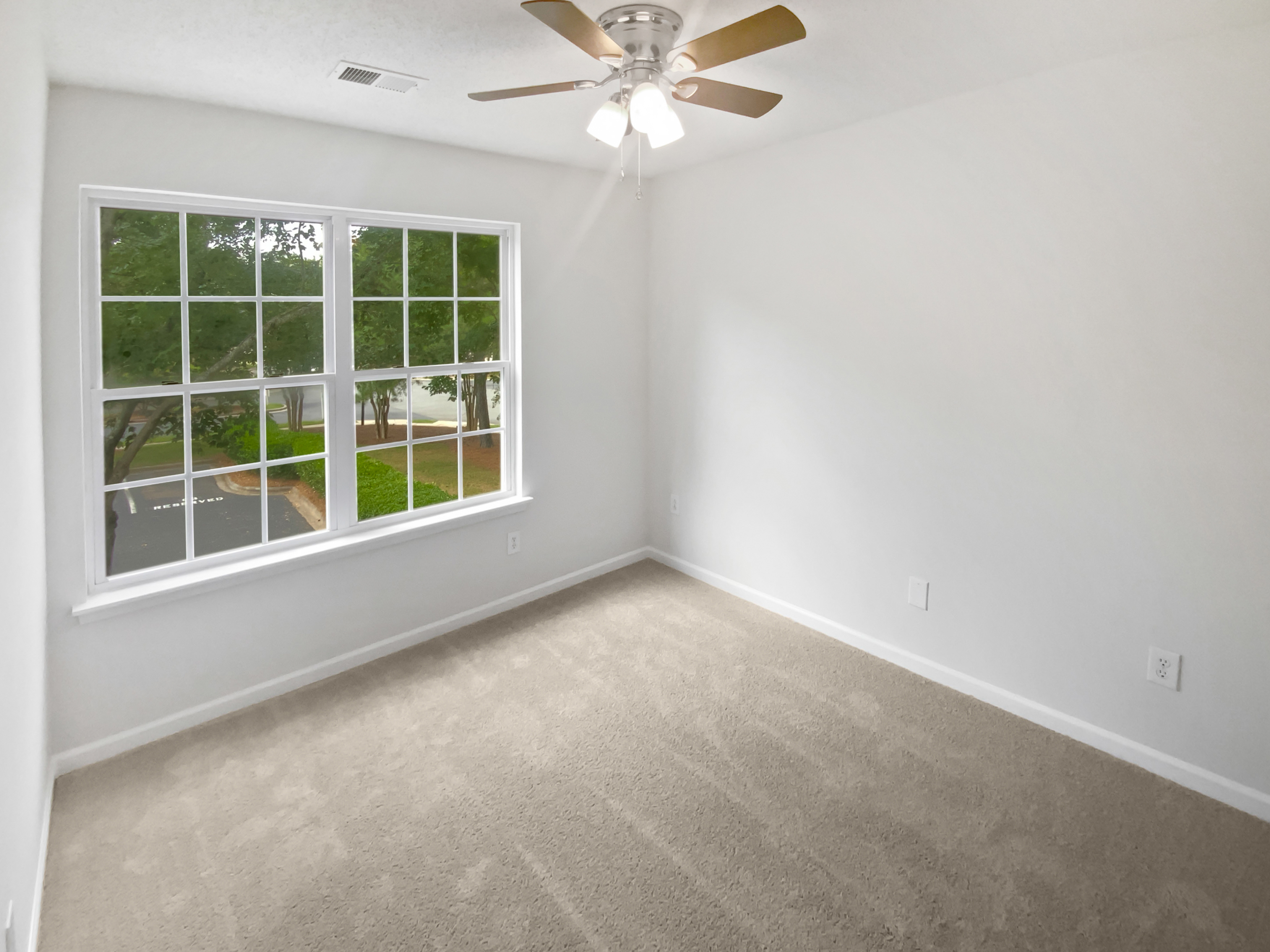 Photo 18 of 29 of 3107 Falling Rock Ct, Charlotte, NC
