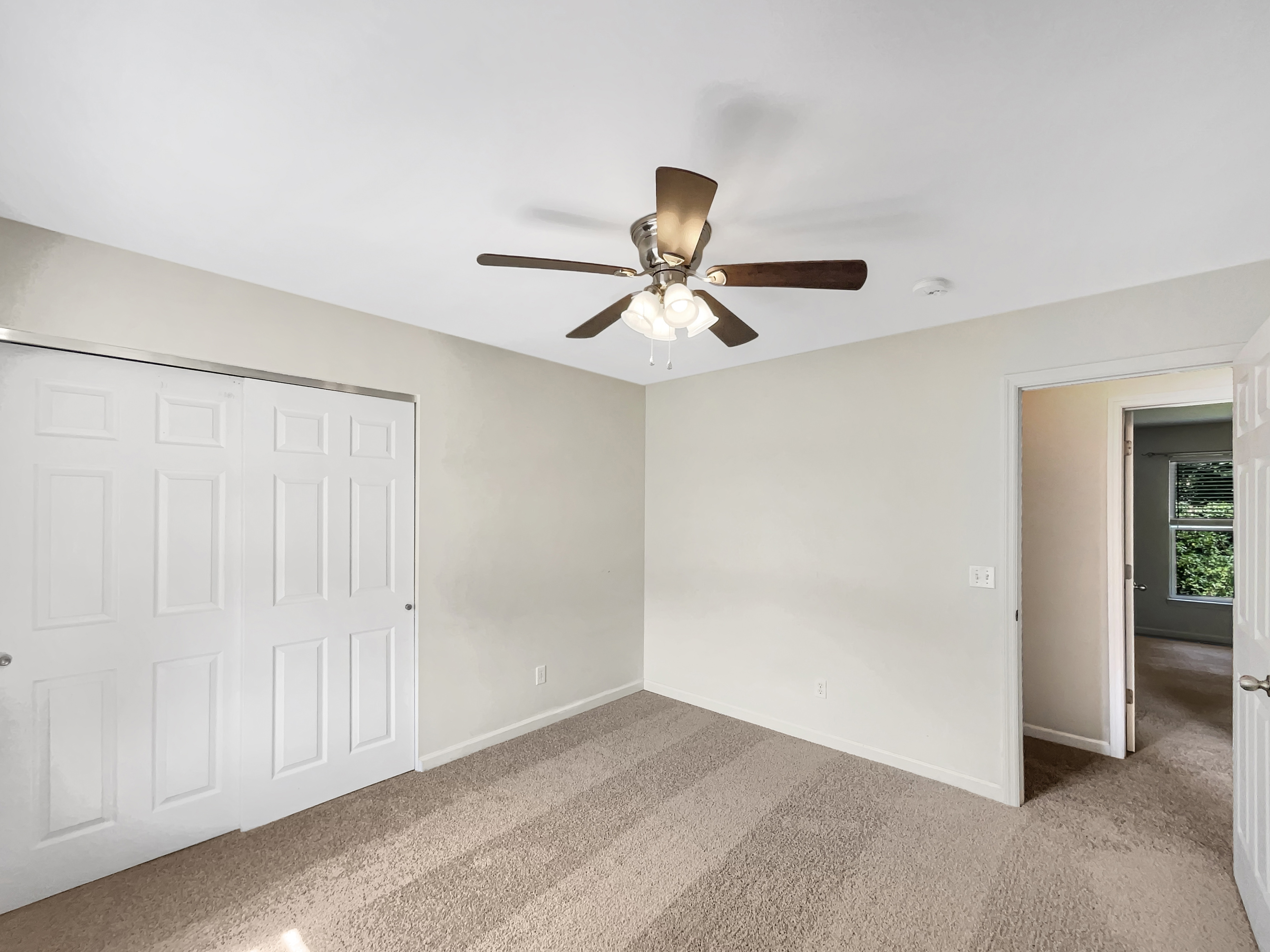 Photo 15 of 25 of 191 Gardenia Dr, Troy, MO