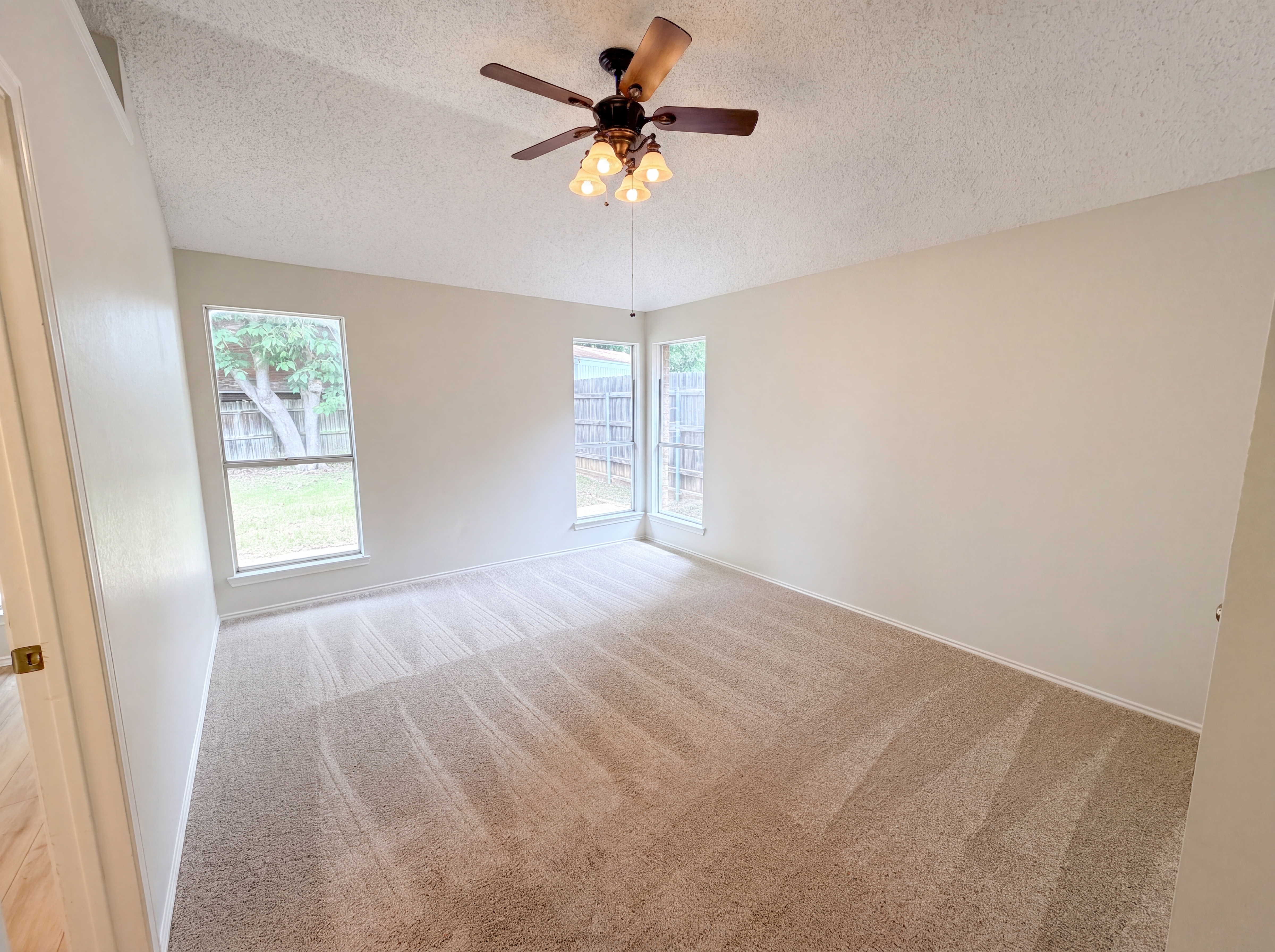 Photo 18 of 25 of 8517 Tamar Trl, Fort Worth, TX