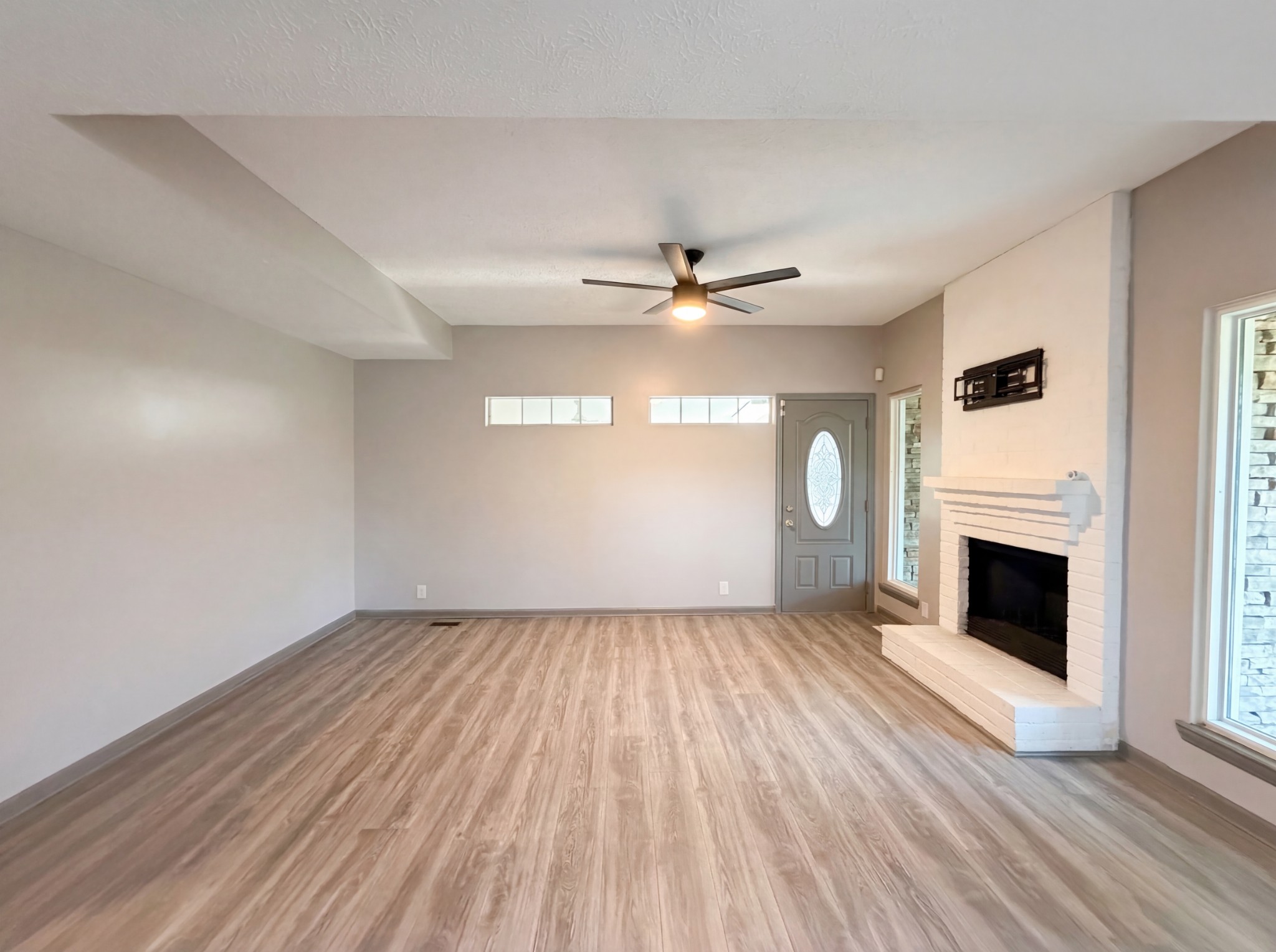 Photo 4 of 21 of 2976 Claymille Blvd, Nashville, TN