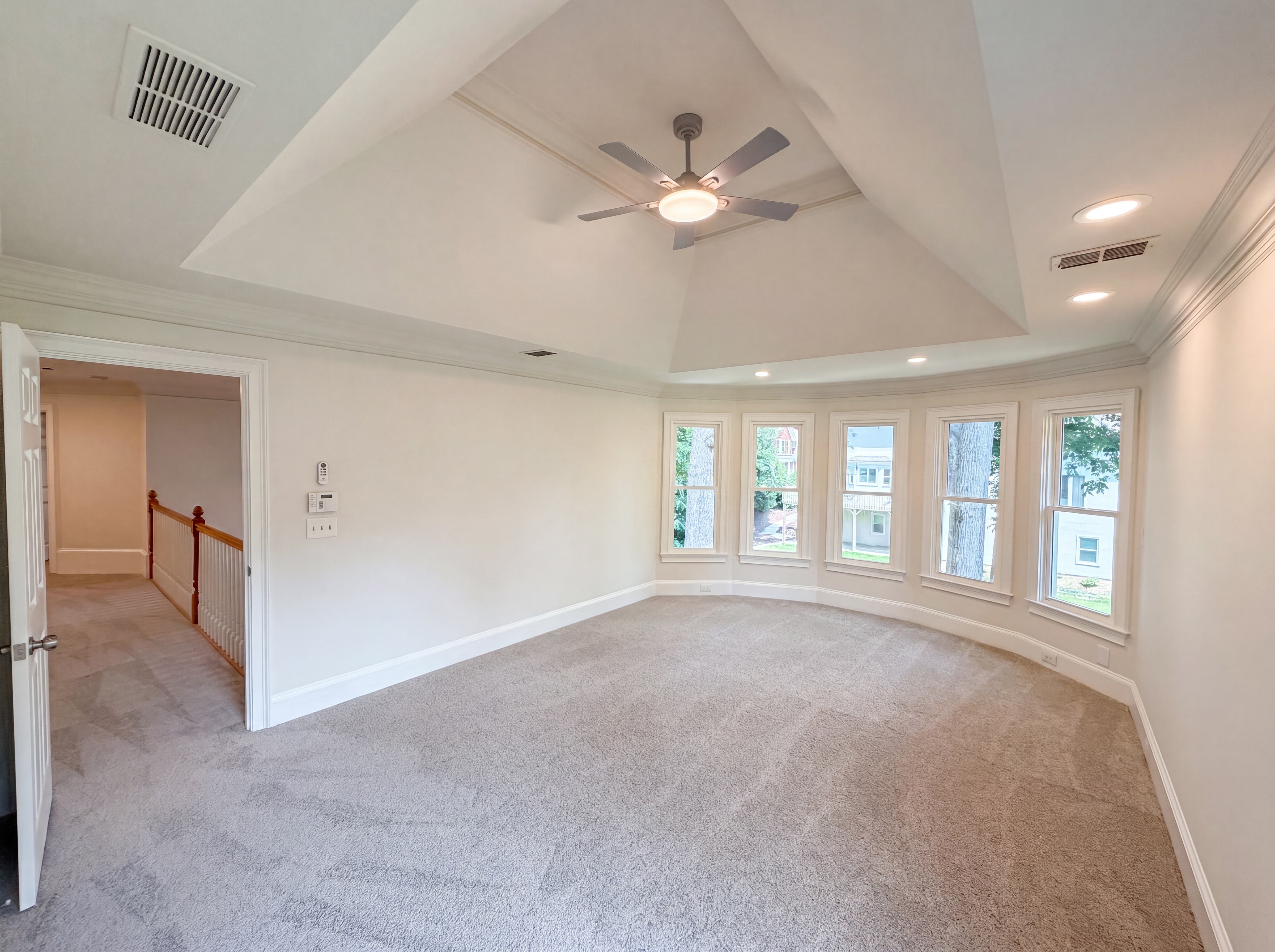 Photo 4 of 32 of 1984 Charrwood Ct, Marietta, GA