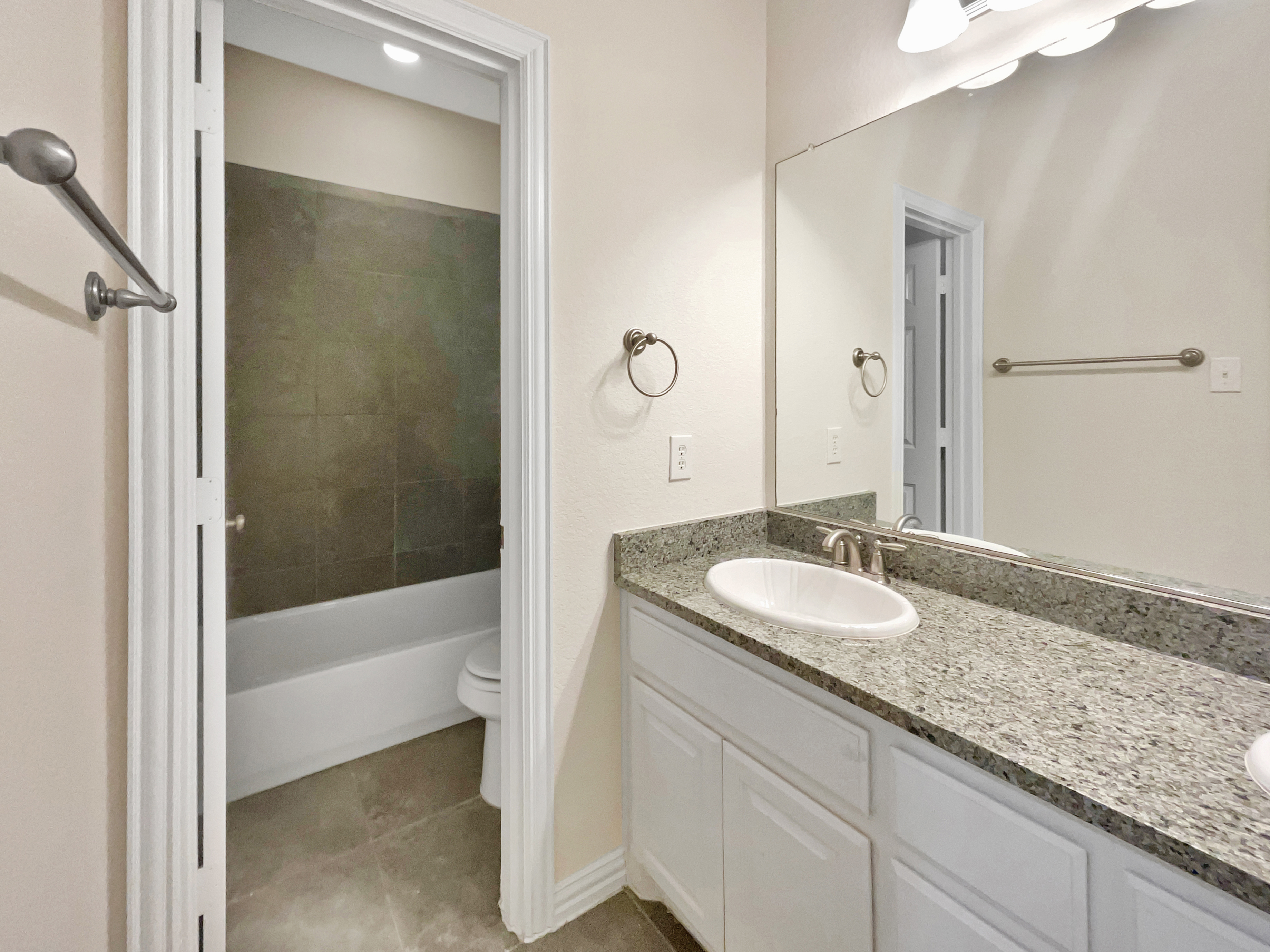 Photo 7 of 31 of 941 Fox Ridge Trl, Prosper, TX