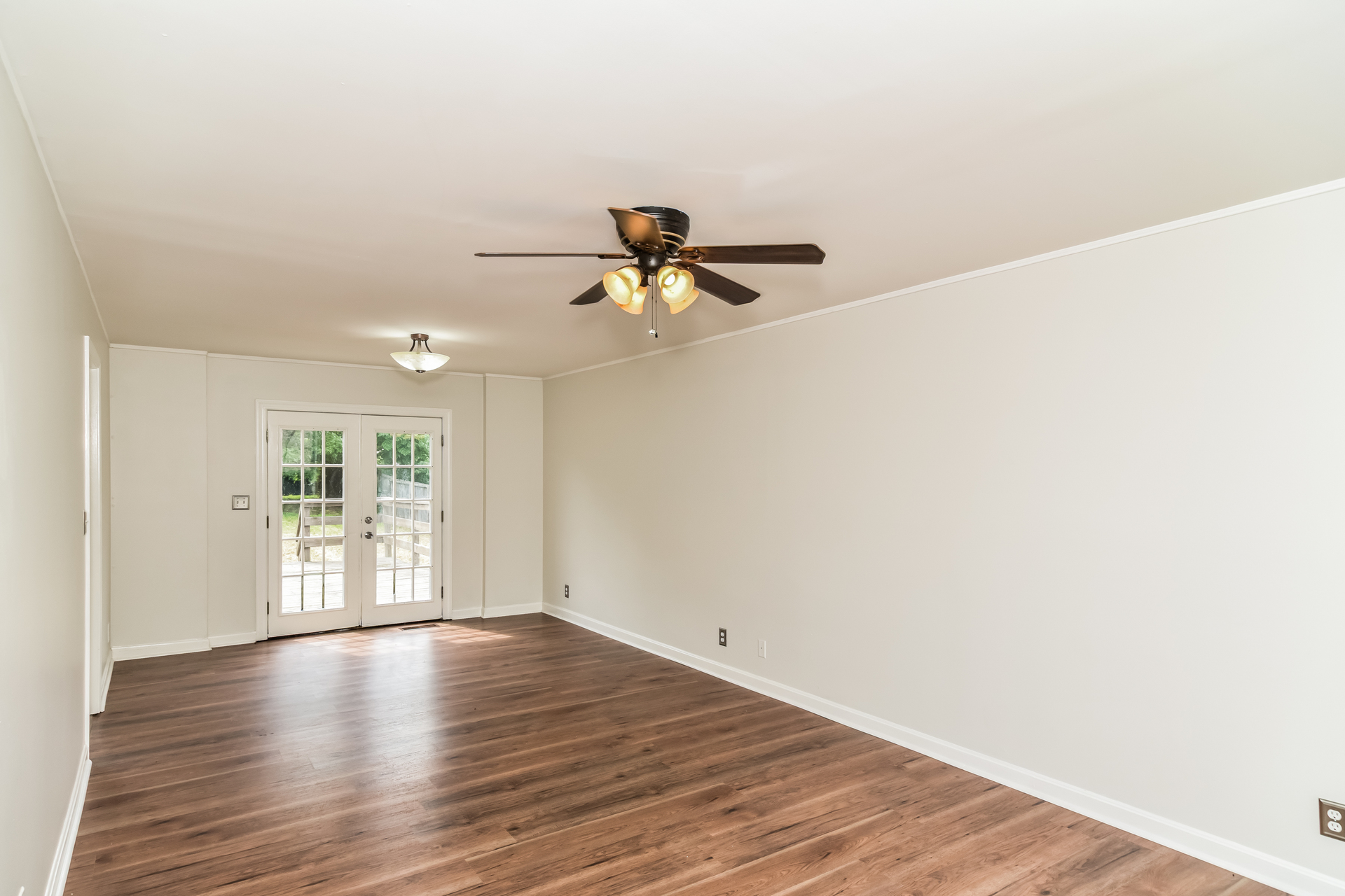 Photo 3 of 21 of 224 Pappy Dr, Oak Grove, KY
