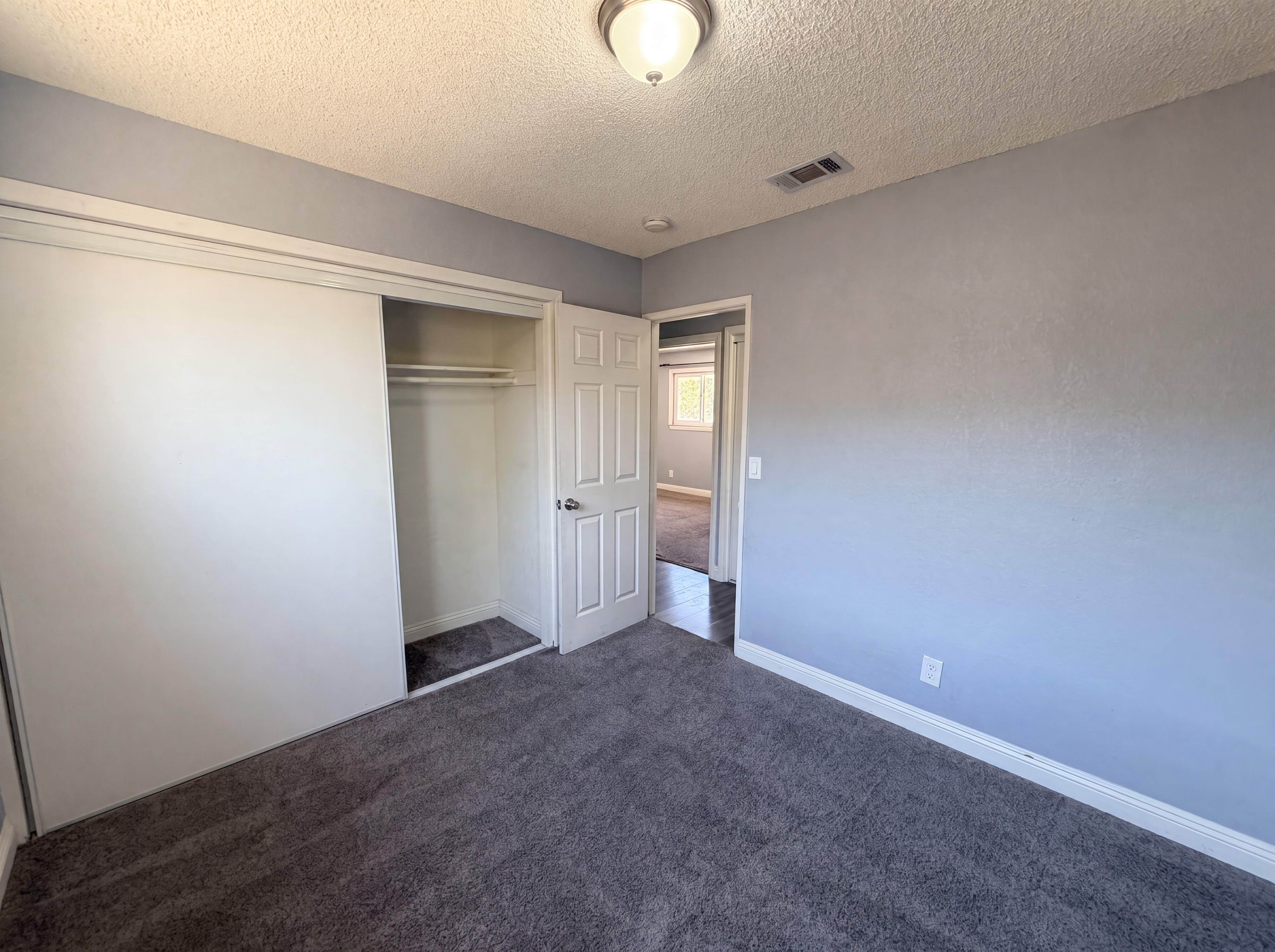 Photo 15 of 24 of 15929 La Verida Dr, Victorville, CA