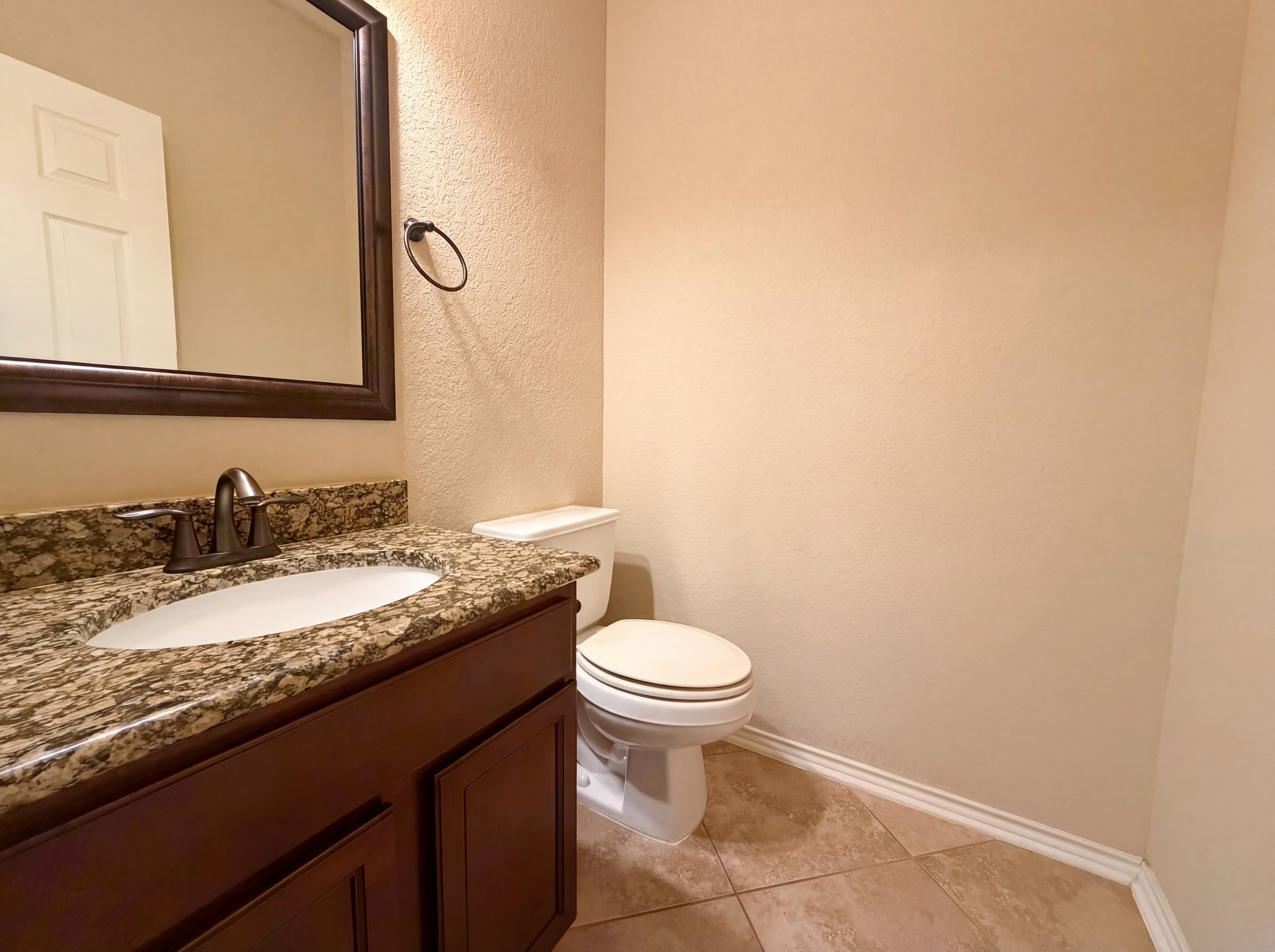 Photo 12 of 22 of 6941 Laura Hts, Schertz, TX