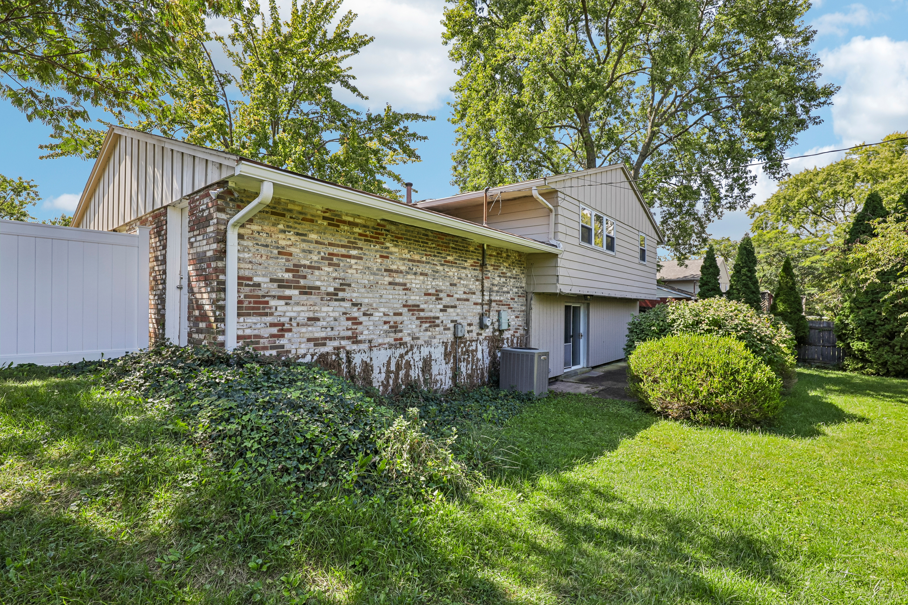Photo 37 of 39 of 6423 Luton Ct, Dayton, OH