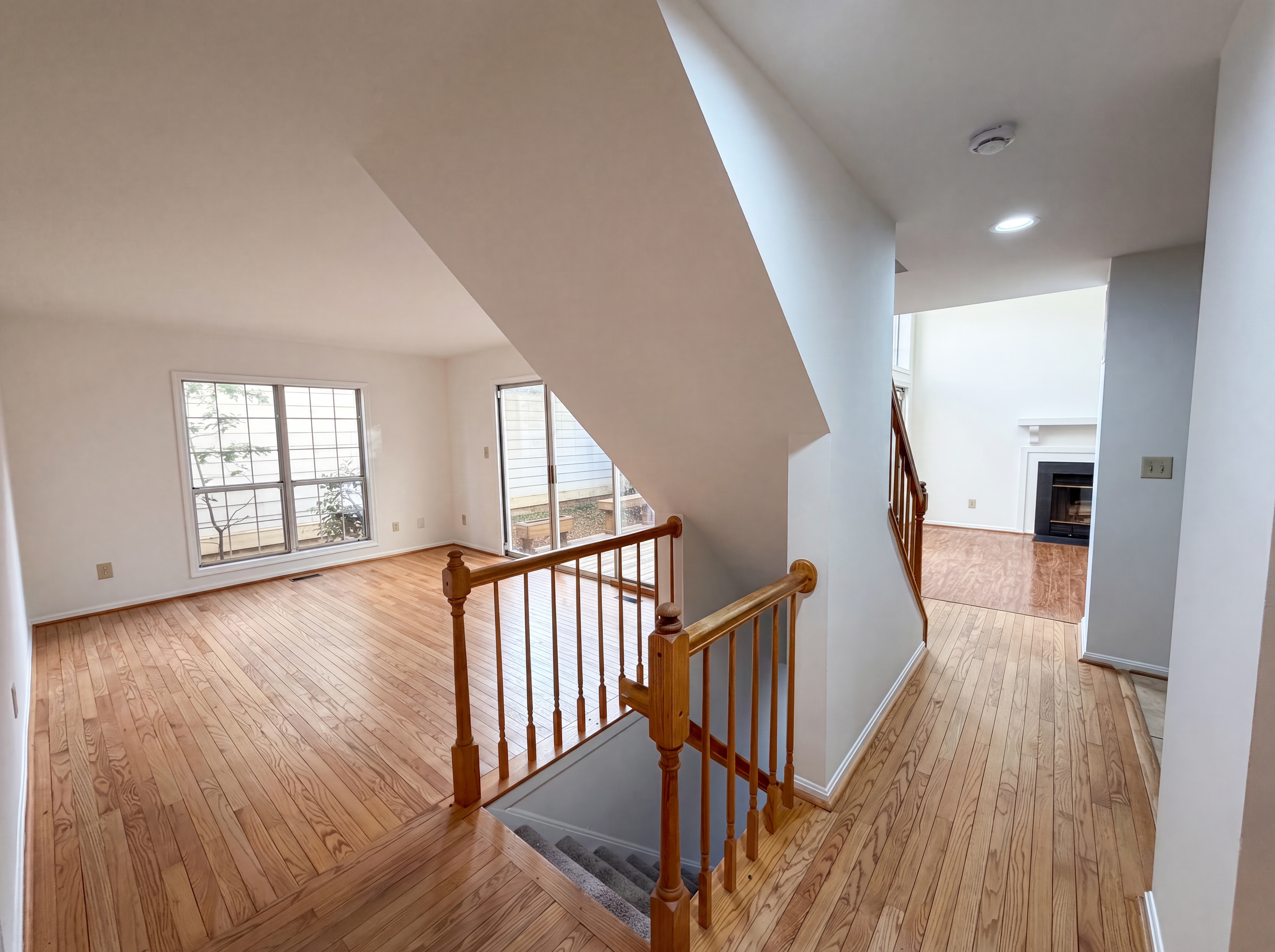 Photo 7 of 27 of 8509 Ivoryton Way, Montgomery Village, MD