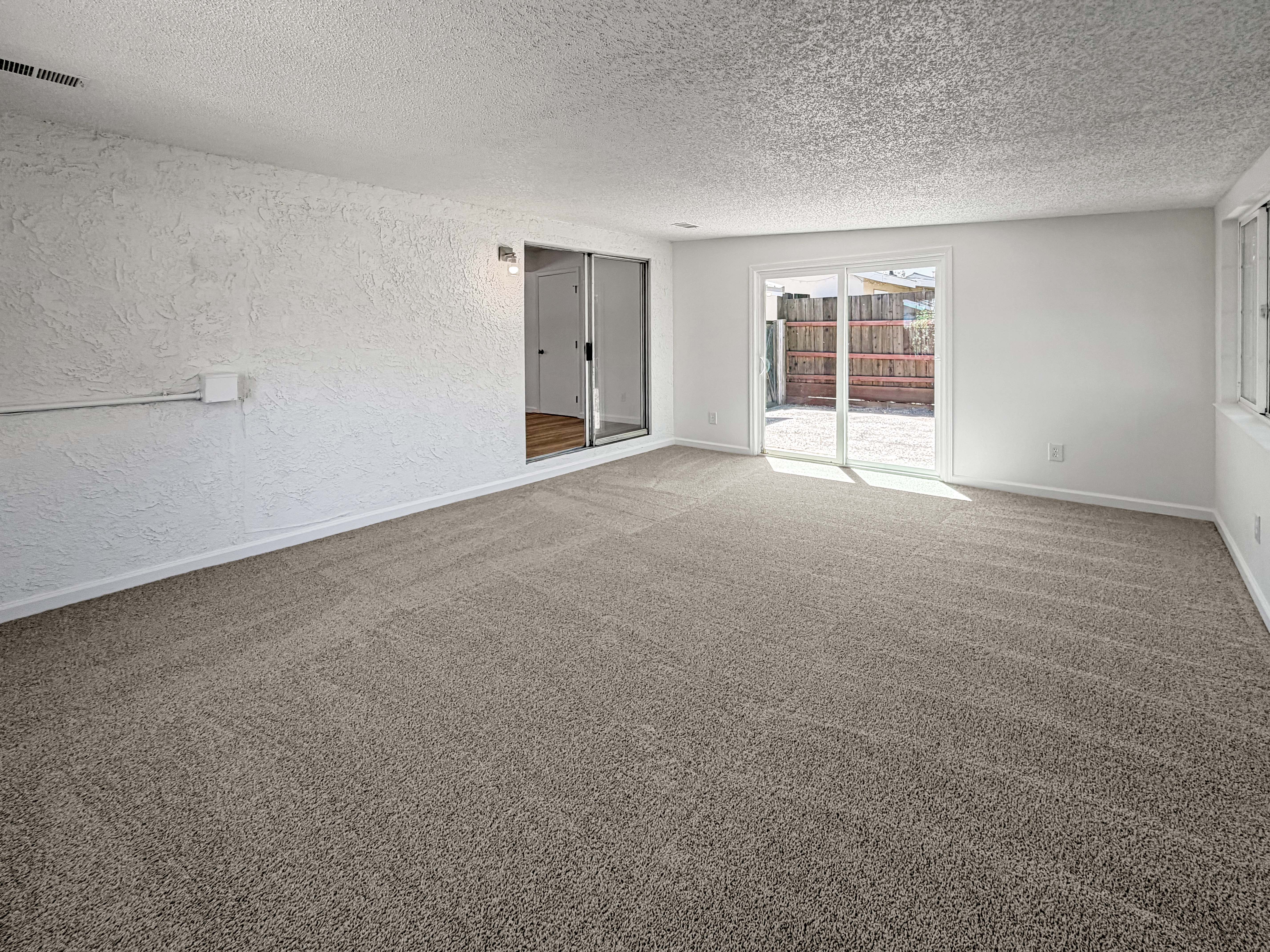 Photo 6 of 26 of 7827 Glen Tree Dr, Citrus Heights, CA