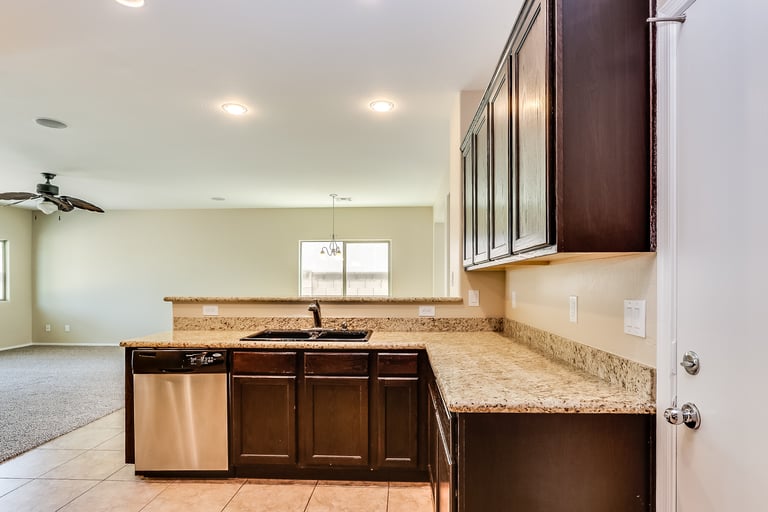 Photo 7 of 28 - 3316 W Paseo Way, Laveen, AZ 85339