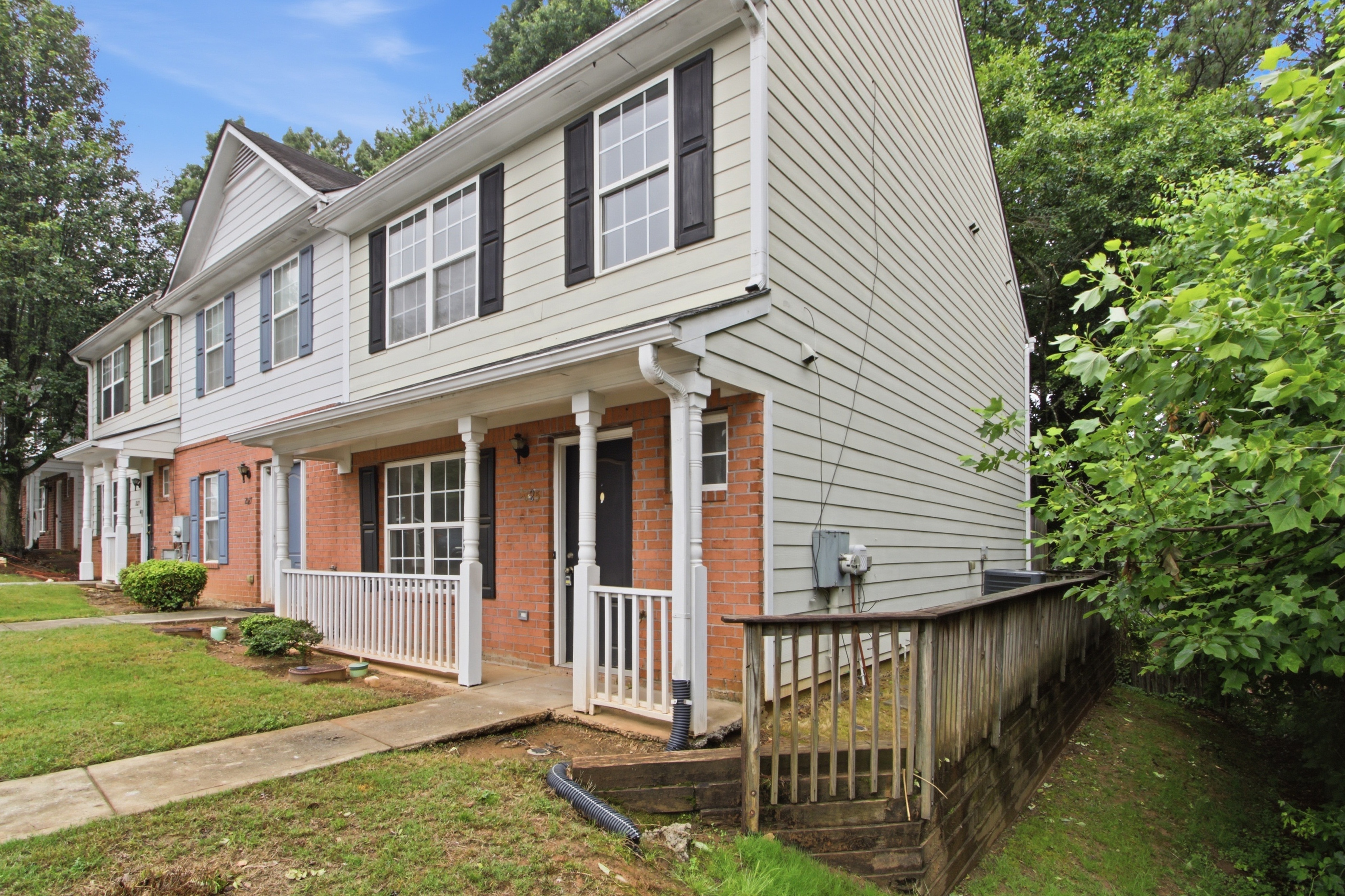 Photo 7 of 27 of 2025 Shawn Wayne Cir SE, Atlanta, GA