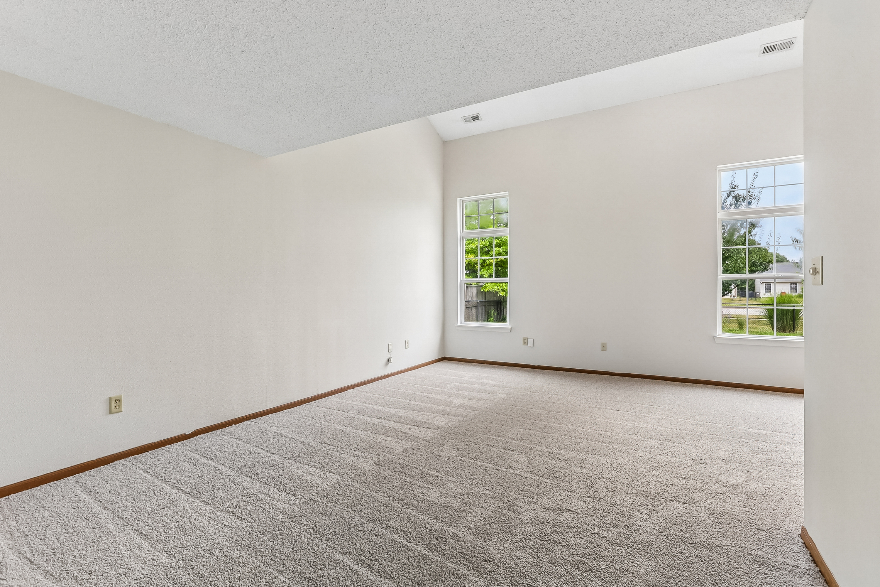 Photo 8 of 44 of 165 Harts Ford Way, Brownsburg, IN