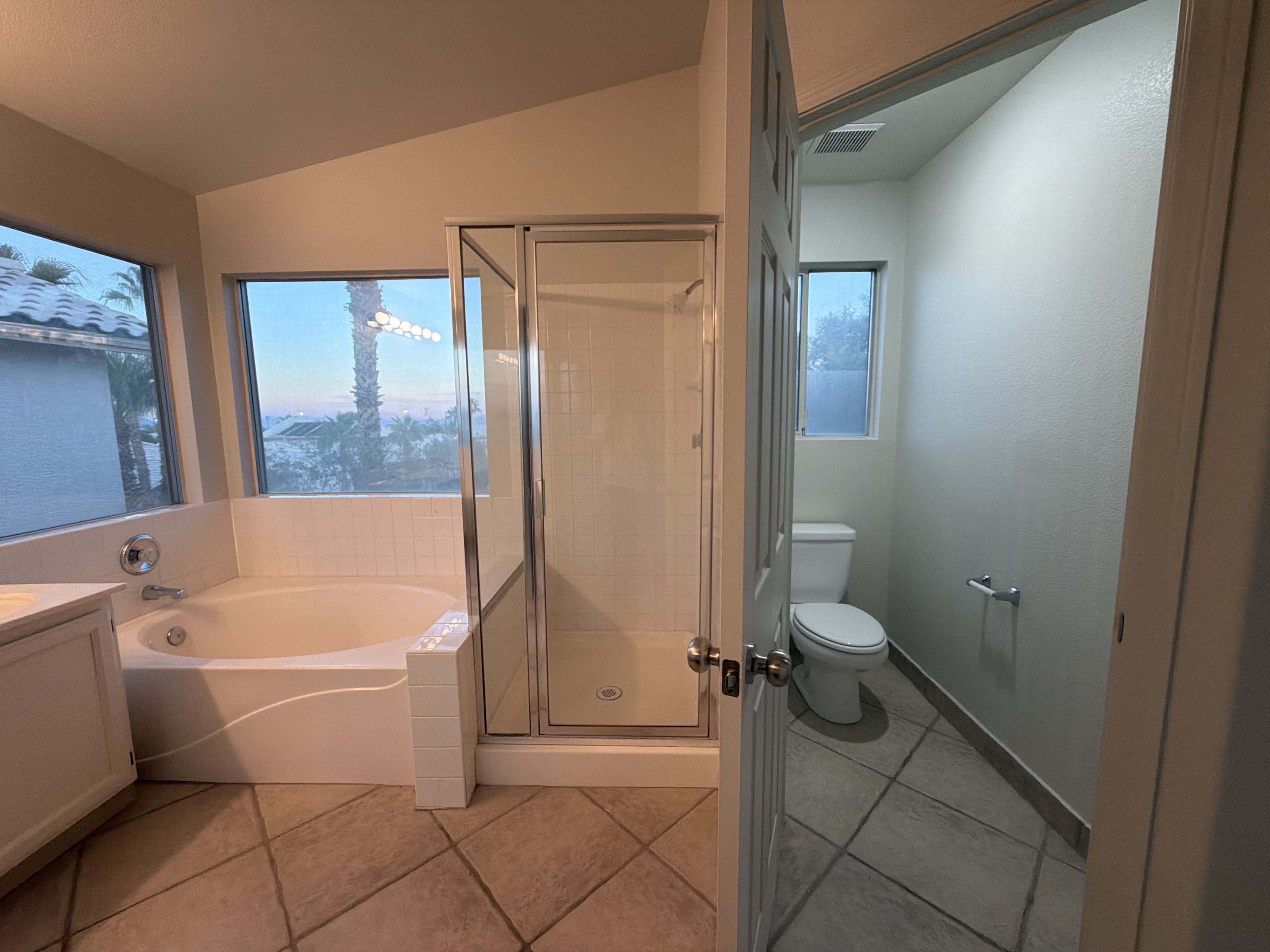 Photo 10 of 25 of 1008 Windhook St, Las Vegas, NV