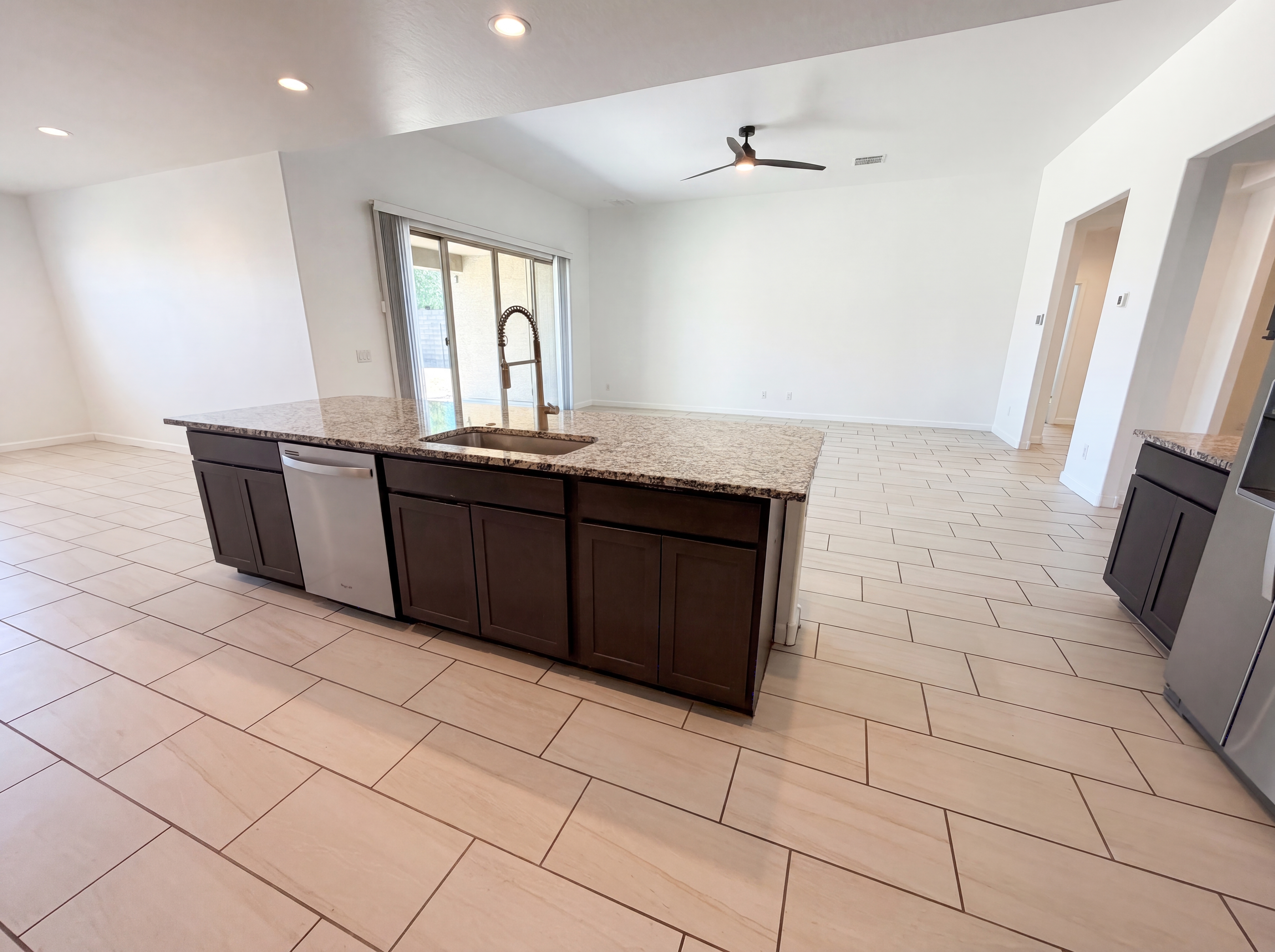 Photo 32 of 38 of 30568 W Clarendon Ave, Buckeye, AZ
