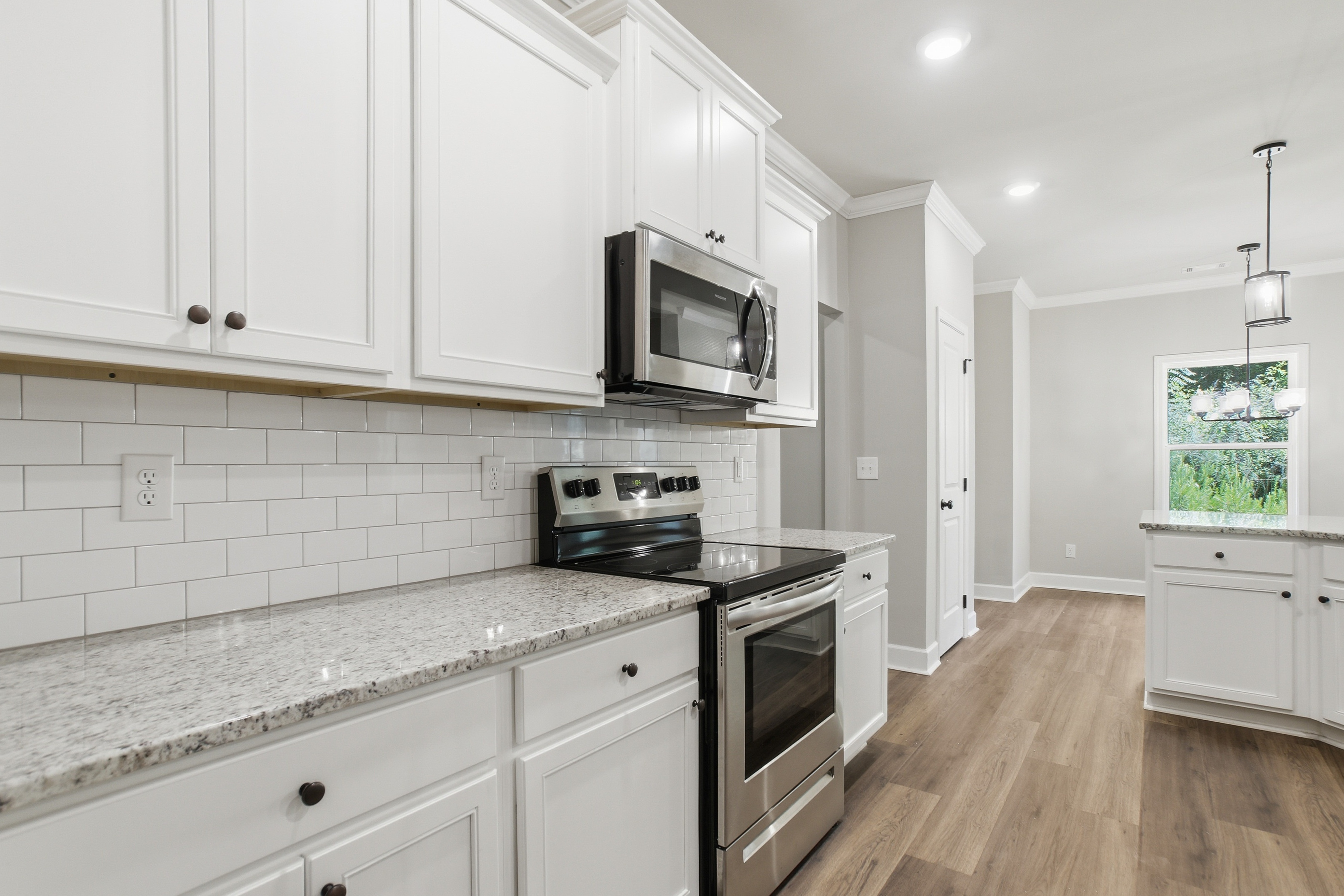 Photo 10 of 41 of 45 Hawthorn Ln, Covington, GA