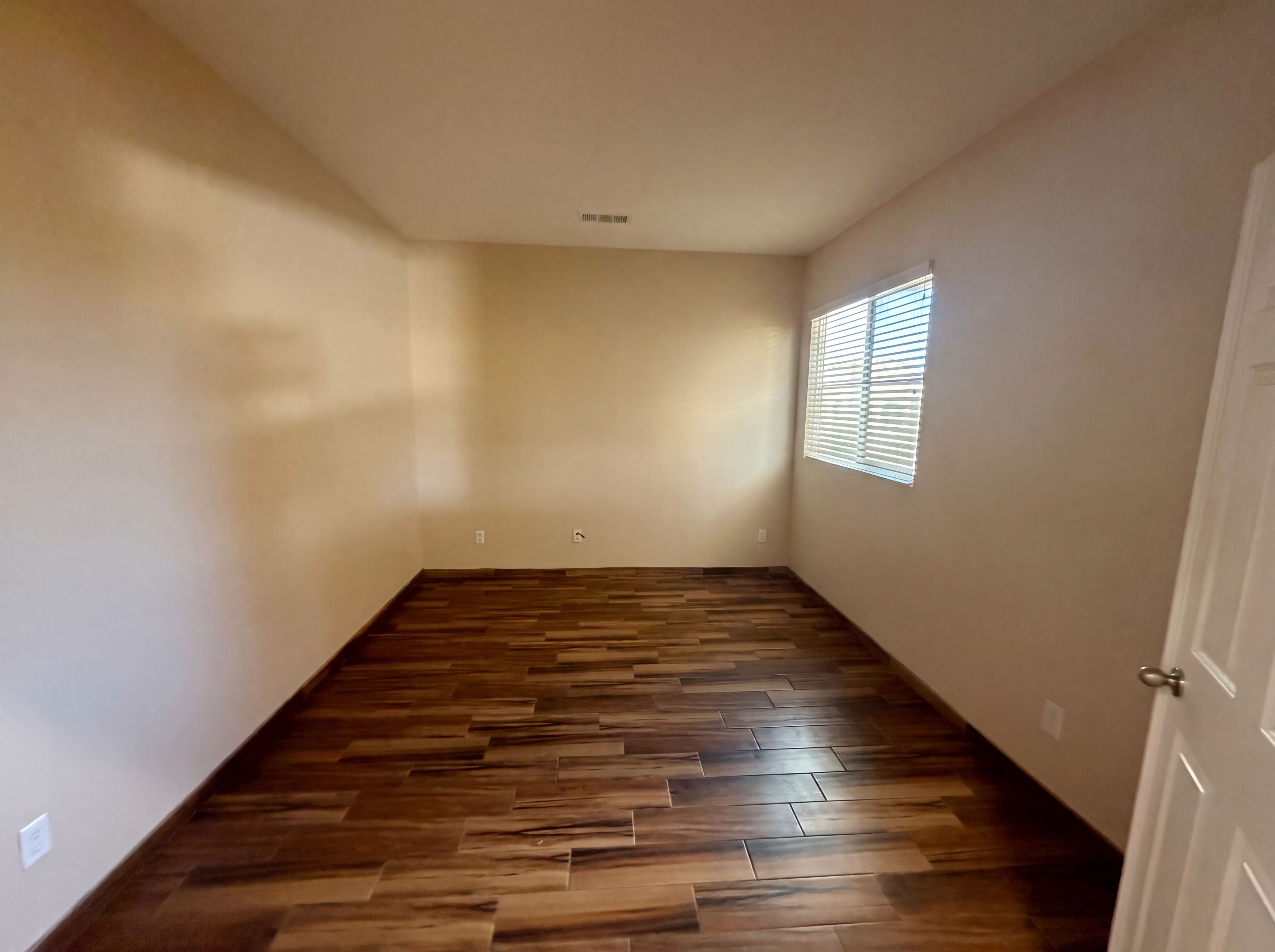 Photo 12 of 33 of 12783 Brandon St, Victorville, CA