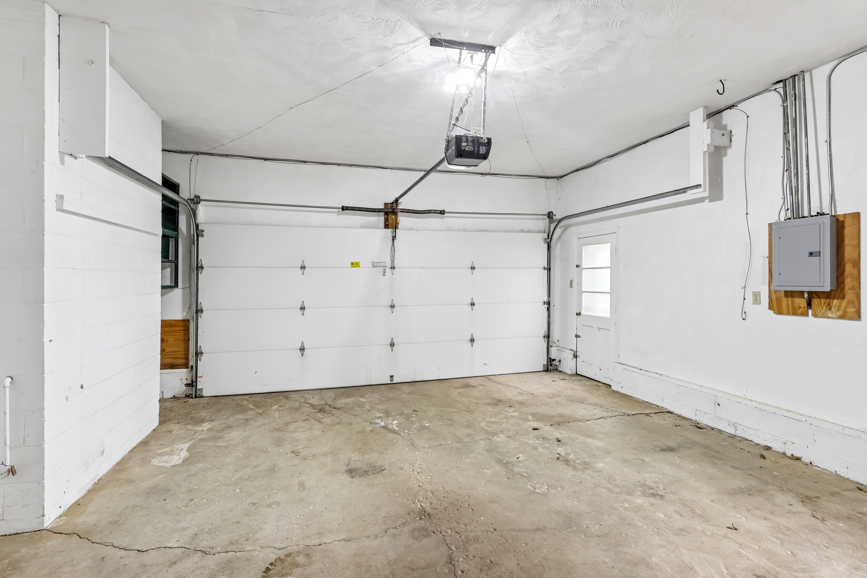 Photo 45 of 50 of 211 Roshon Dr, Medina, OH